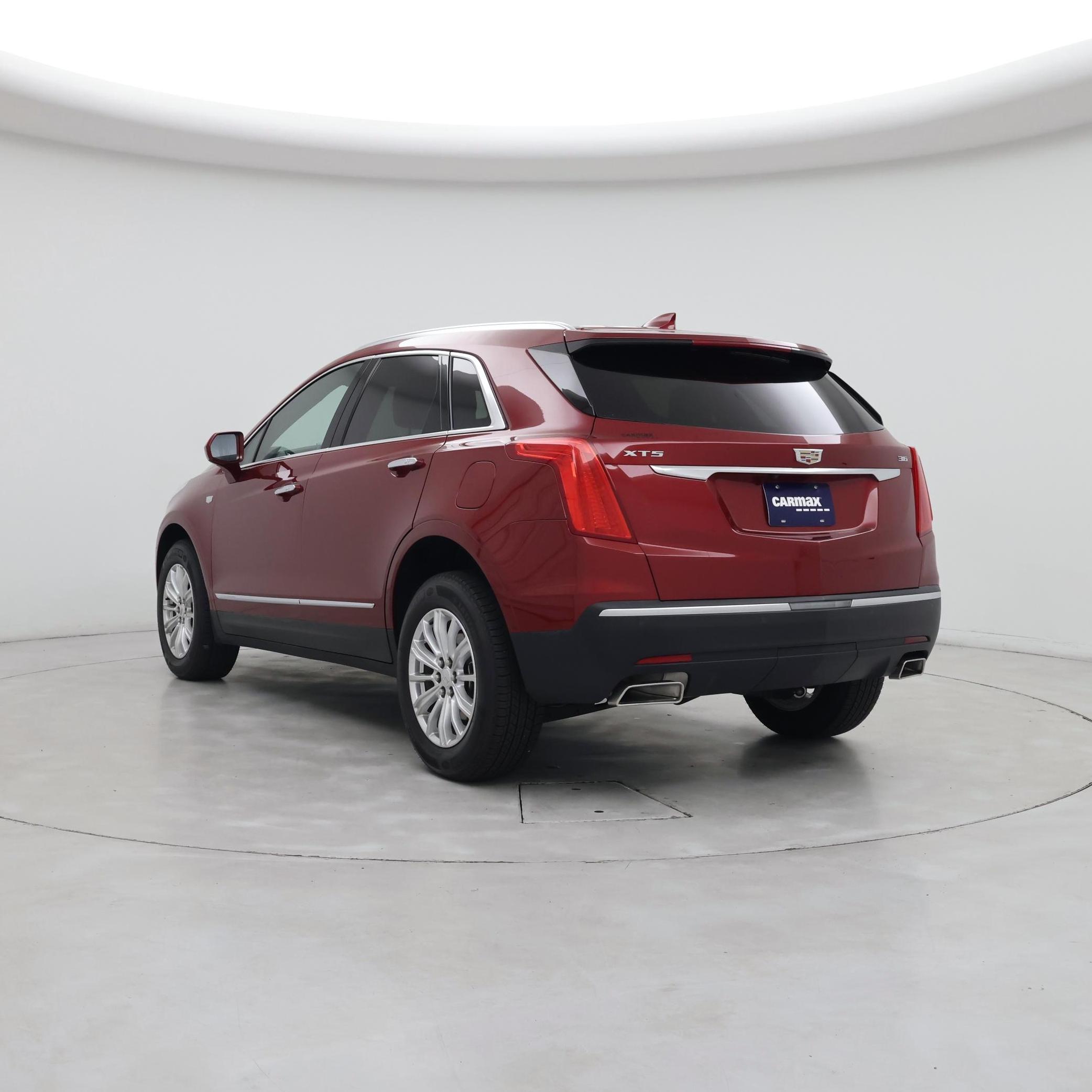 Thumbnail: 2019 Cadillac XT5 - 2