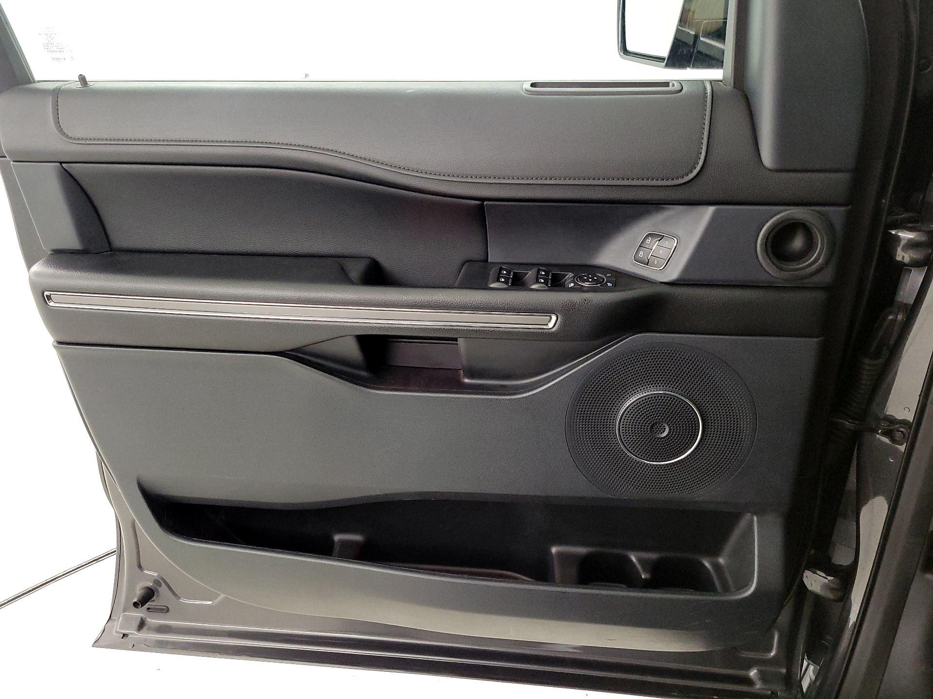 Thumbnail: 2019 Ford Expedition - 12