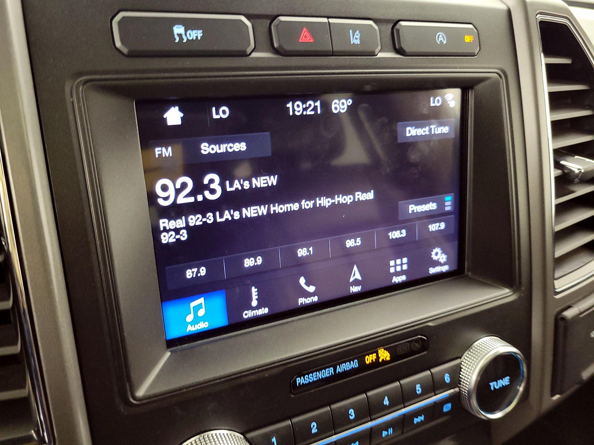 Thumbnail: 2019 Ford Expedition - 16