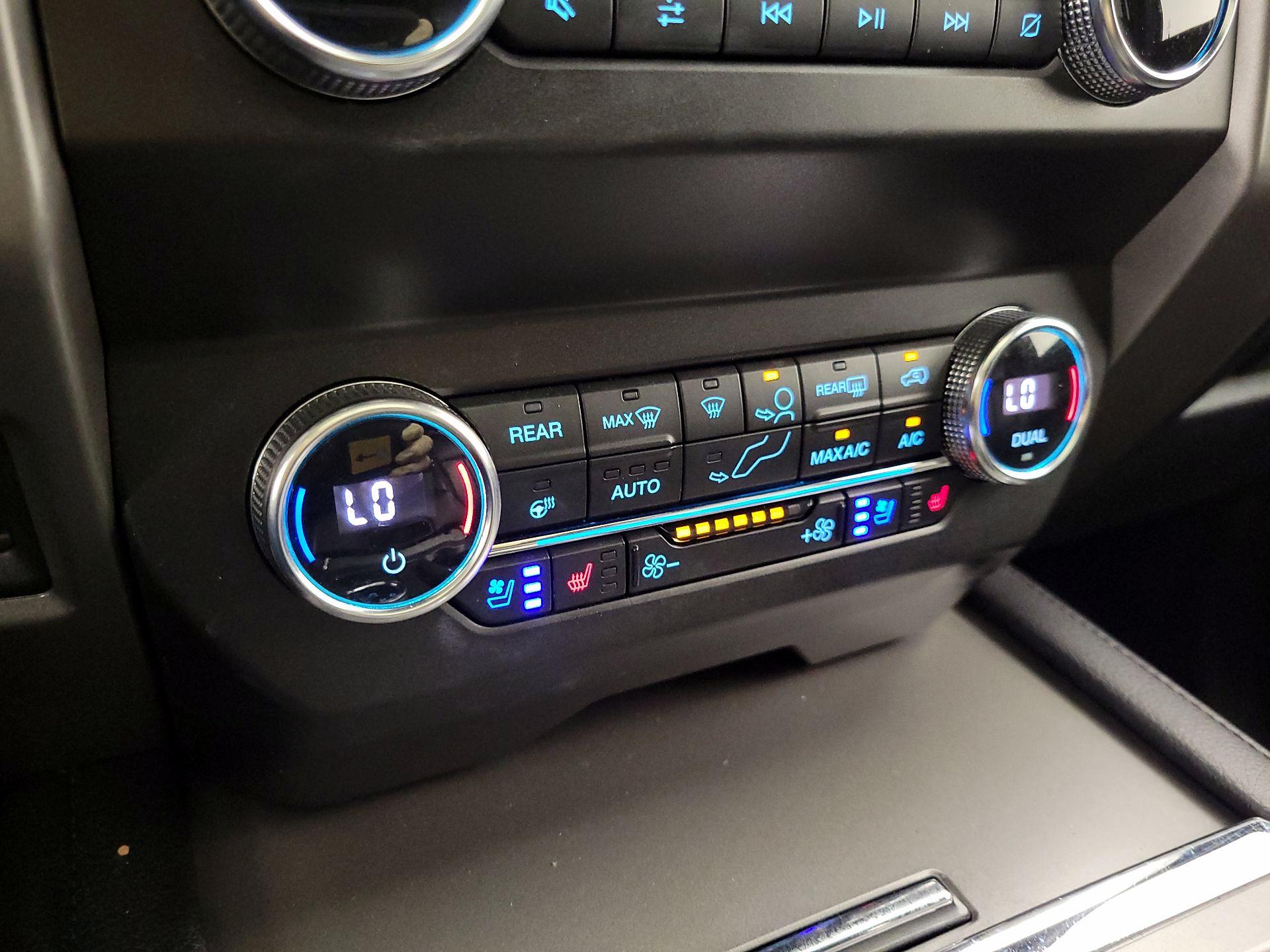 Thumbnail: 2019 Ford Expedition - 17