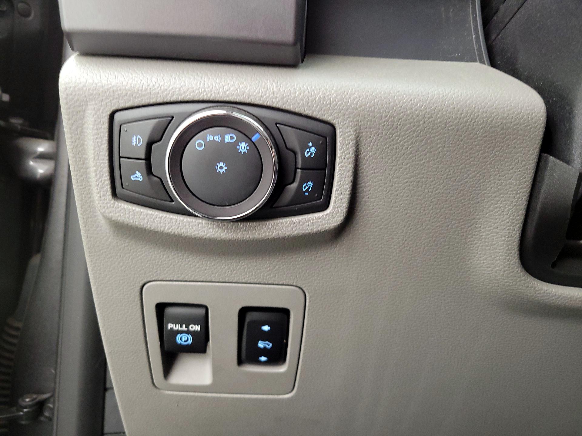 Thumbnail: 2018 Ford F-150 - 13