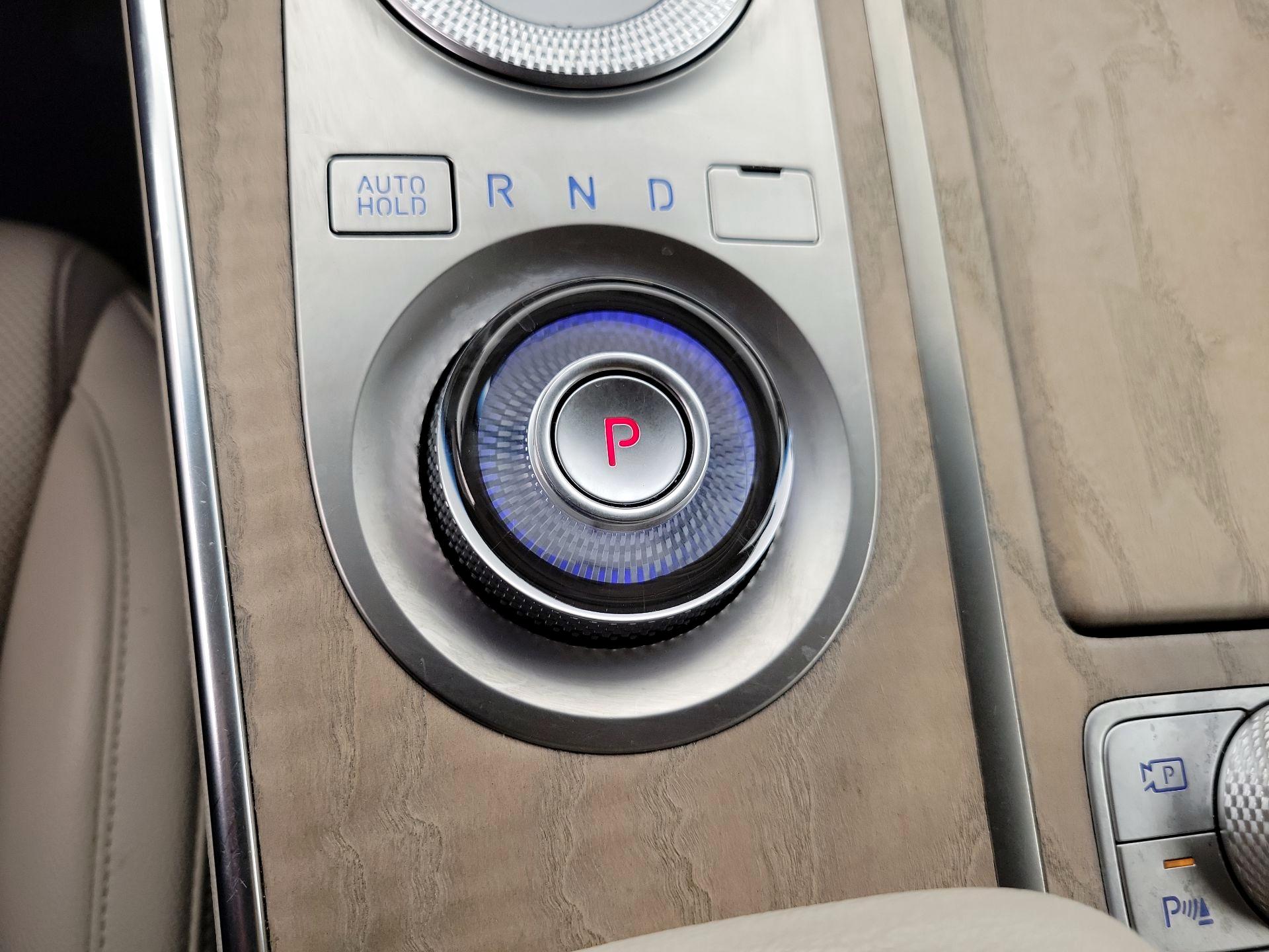 Thumbnail: 2021 Genesis GV80 - 18