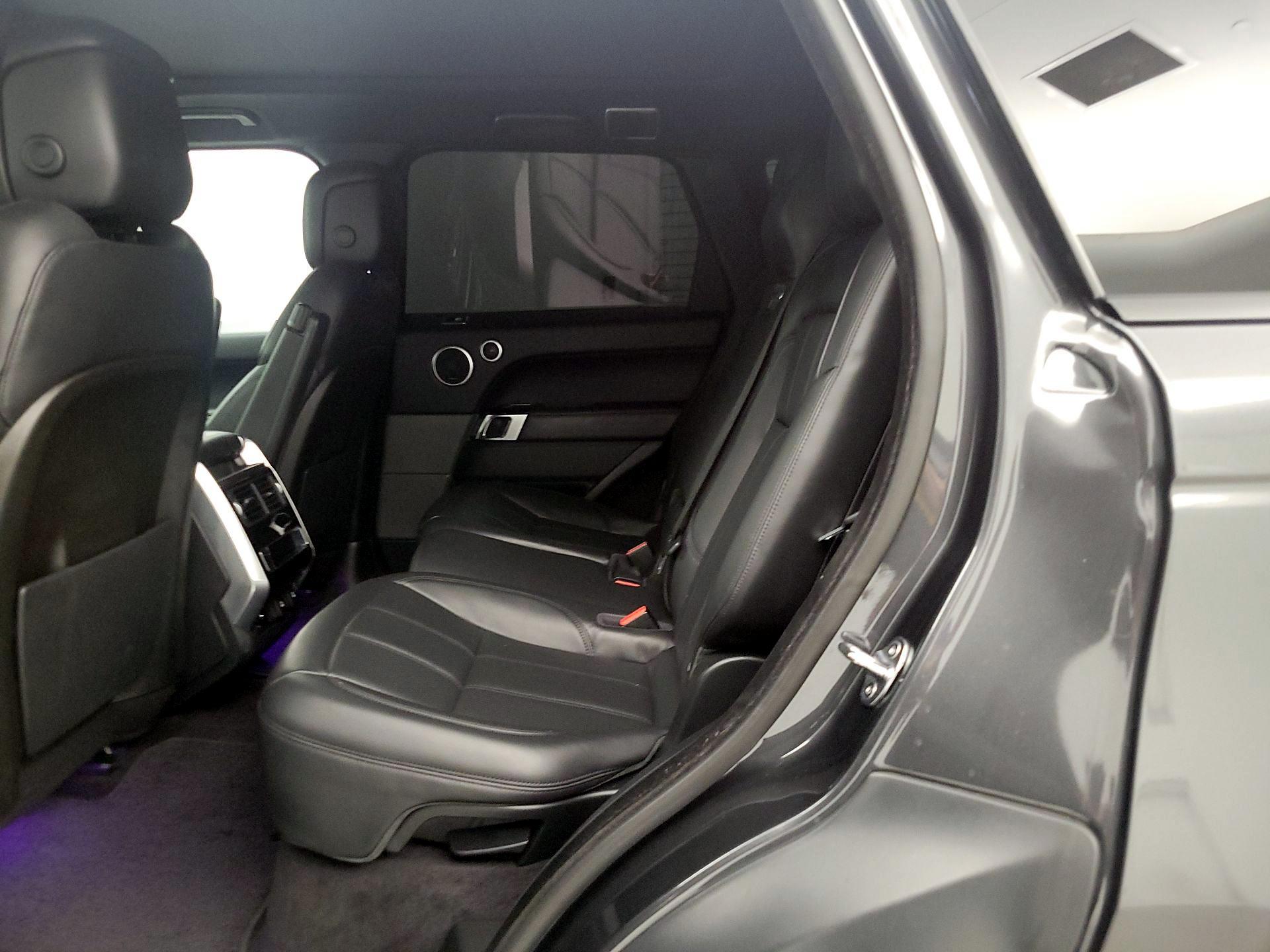 Thumbnail: 2020 Land Rover Range Rover Sport - 19