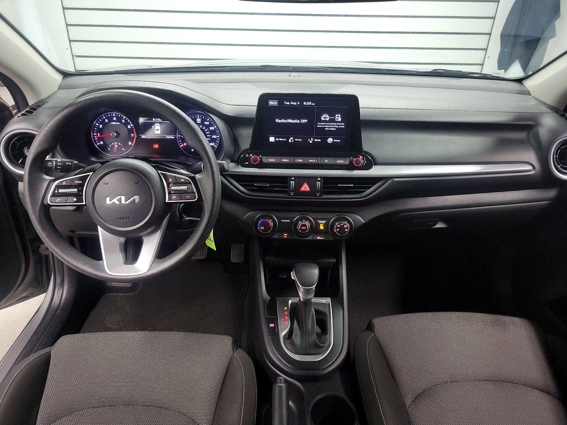 Thumbnail: 2024 Kia Forte - 9