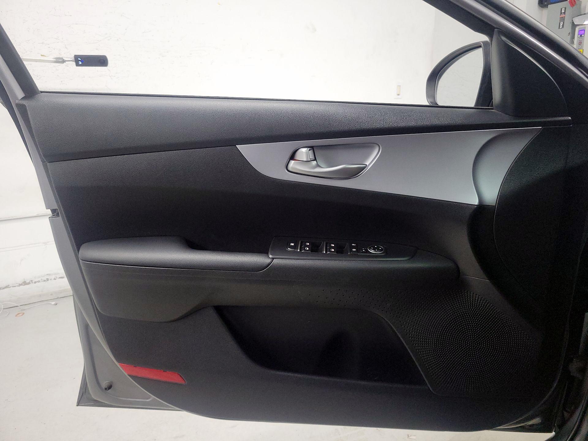 Thumbnail: 2024 Kia Forte - 12