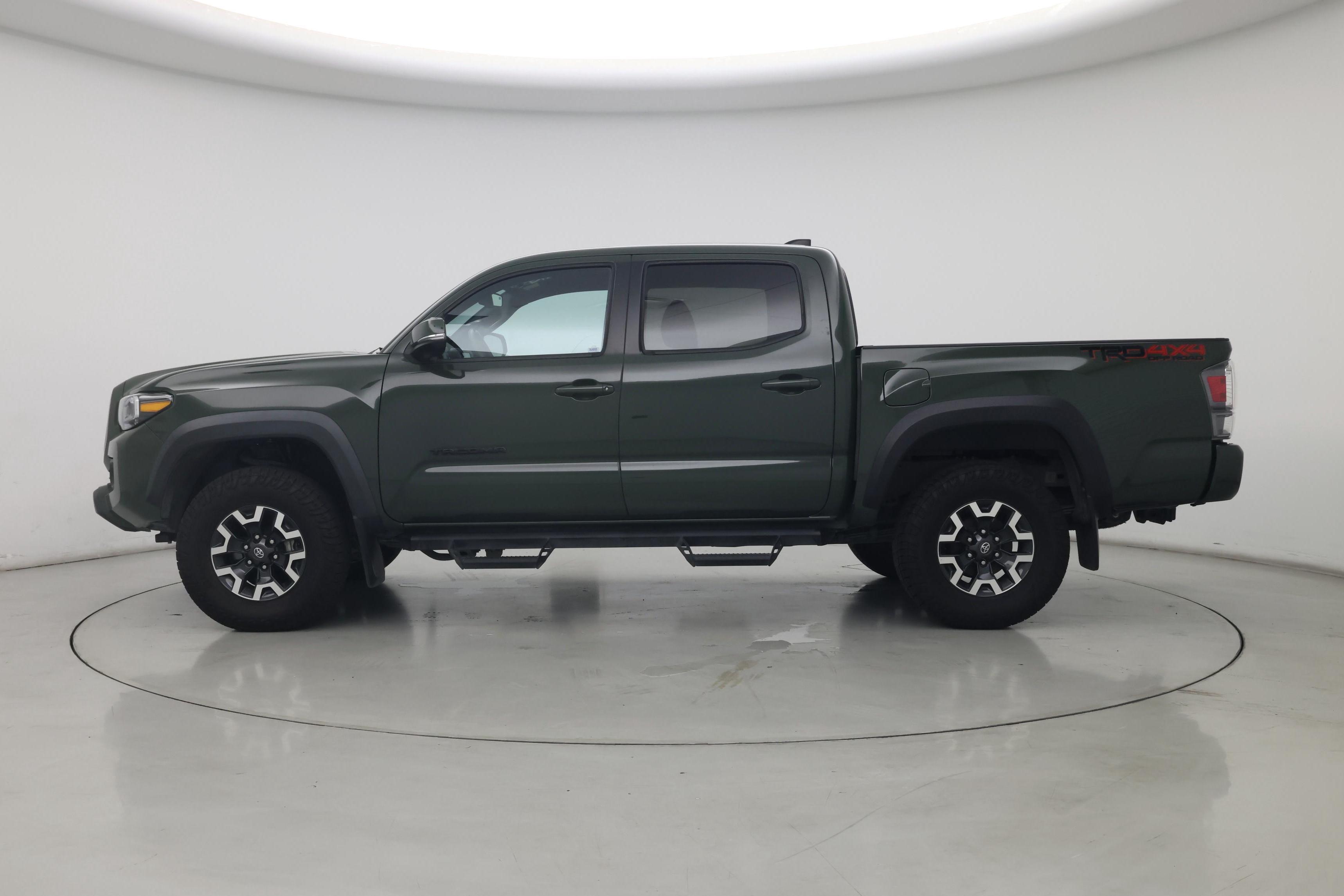 Thumbnail: 2022 Toyota Tacoma - 3
