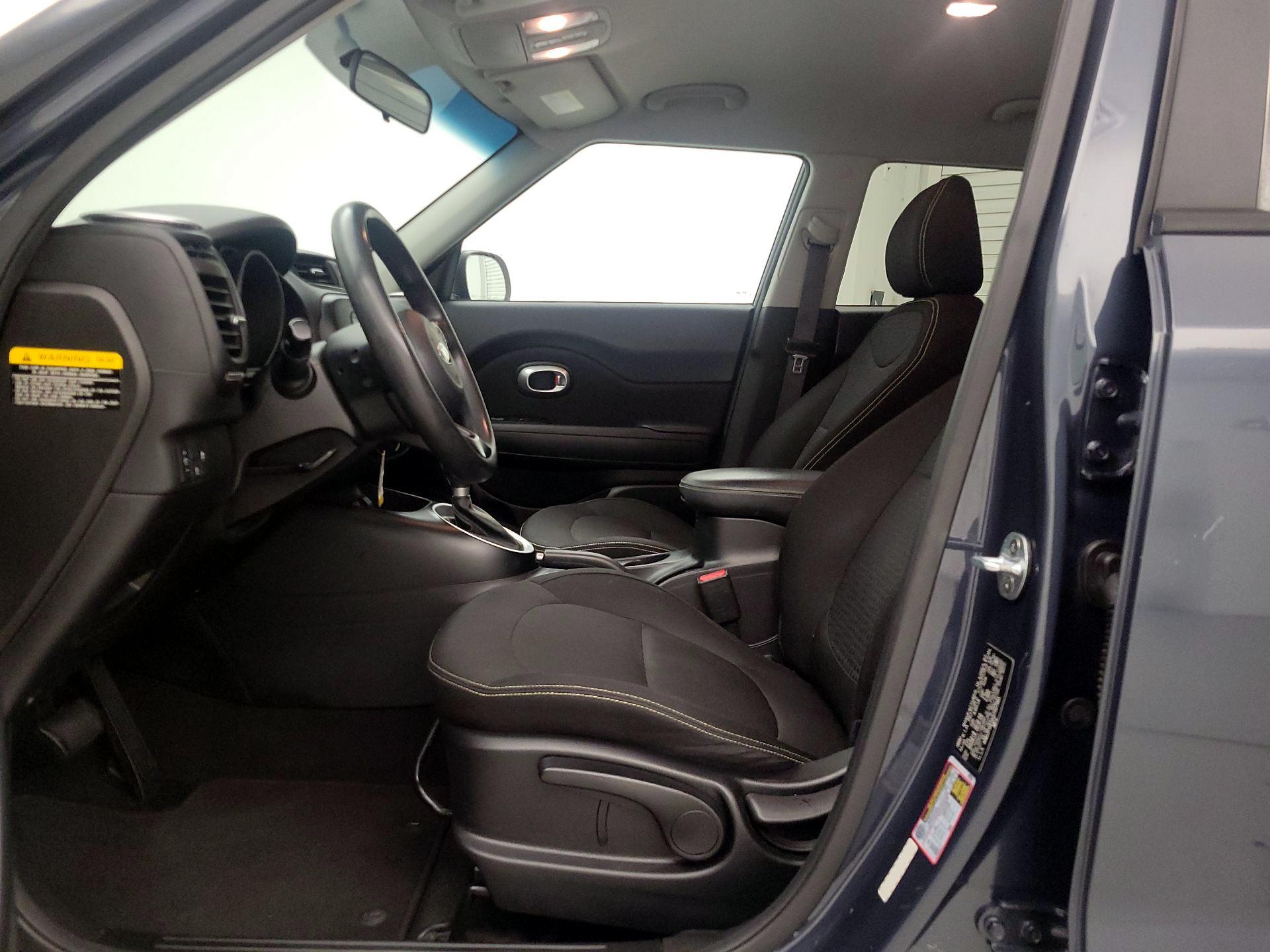 Thumbnail: 2016 Kia Soul - 11