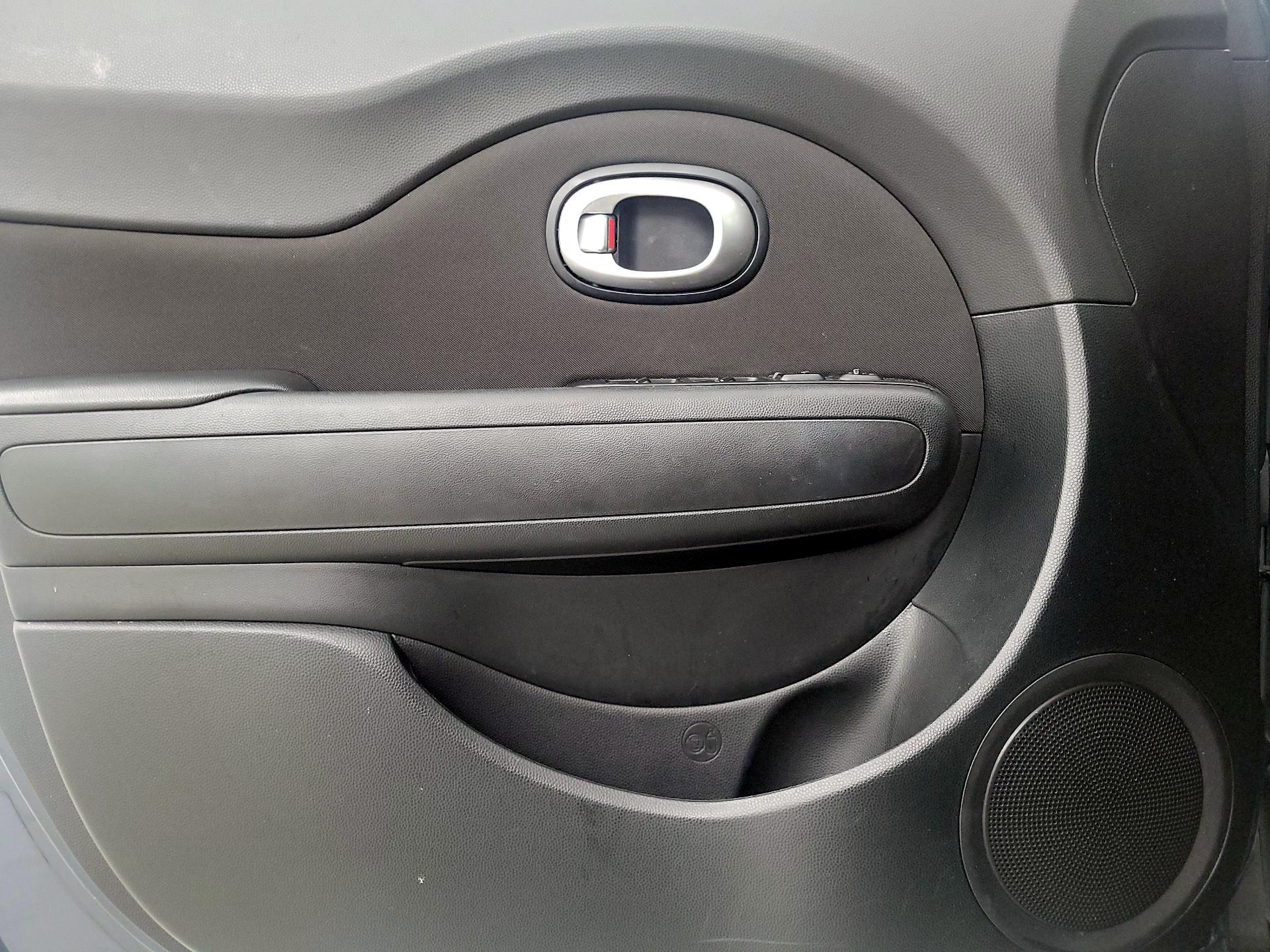 Thumbnail: 2016 Kia Soul - 12