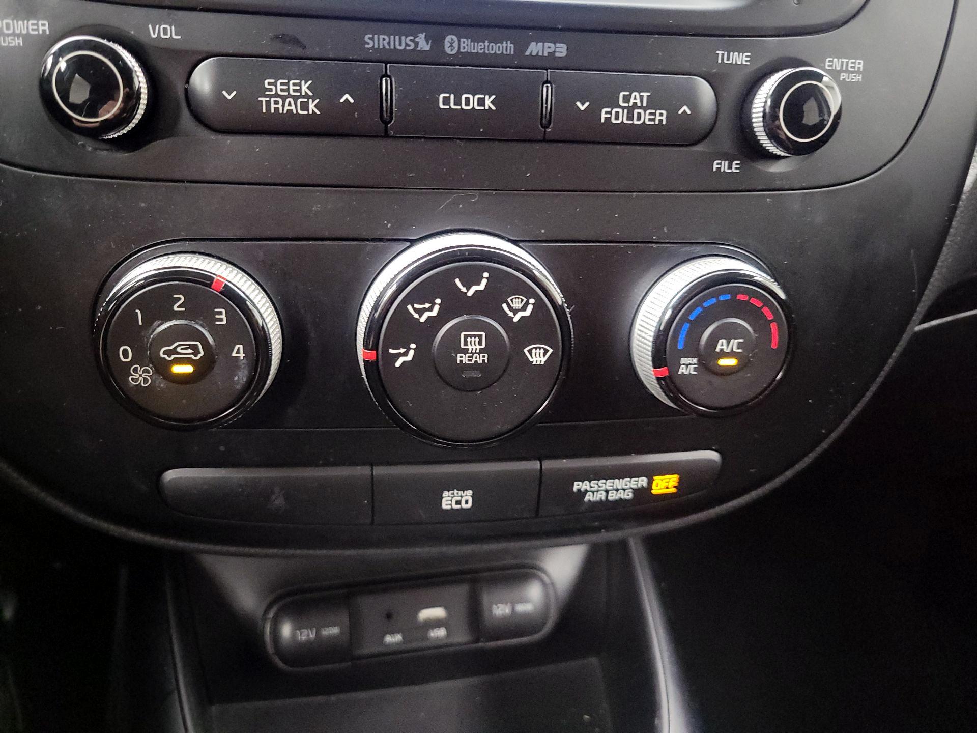 Thumbnail: 2016 Kia Soul - 16
