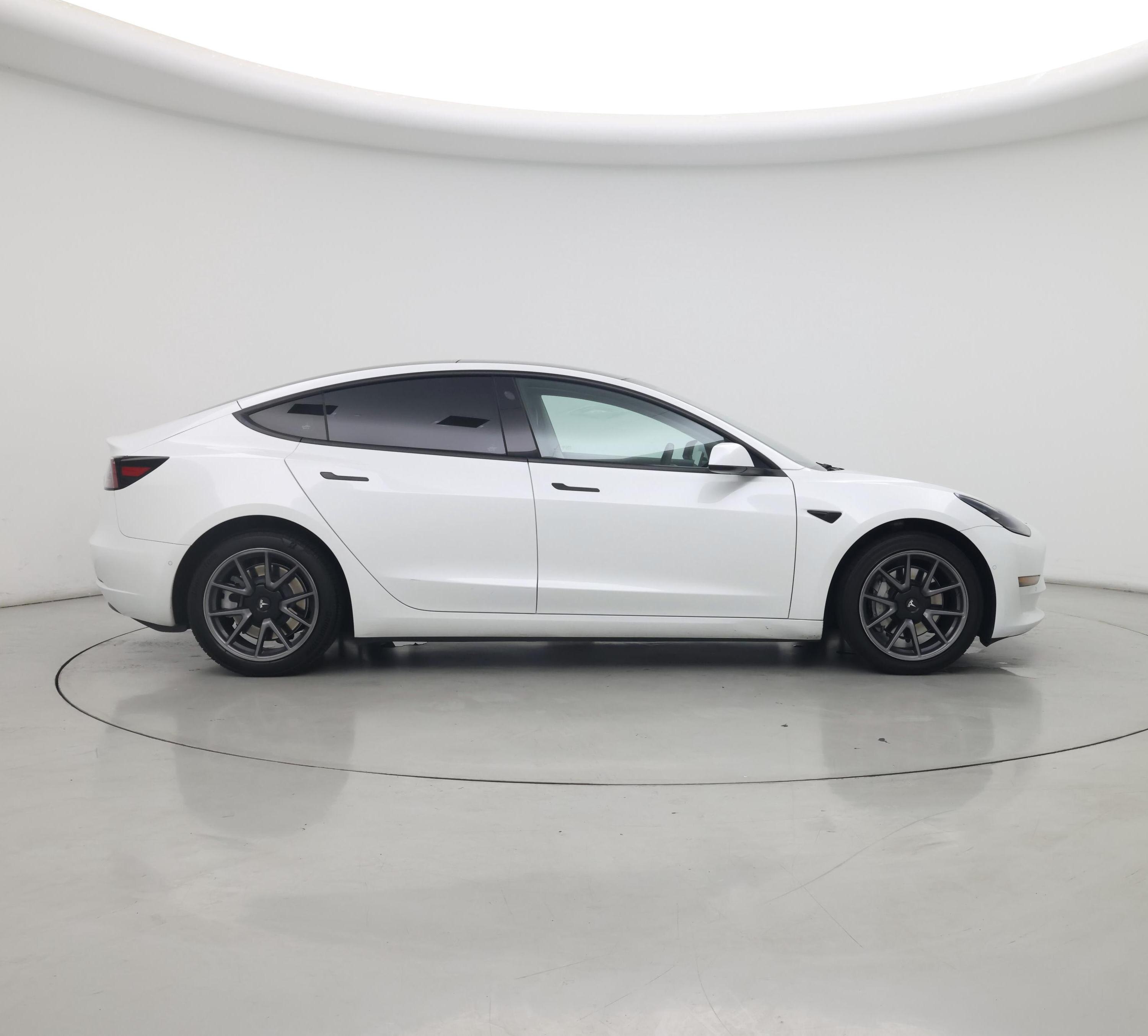 Thumbnail: 2022 Tesla Model 3 - 7