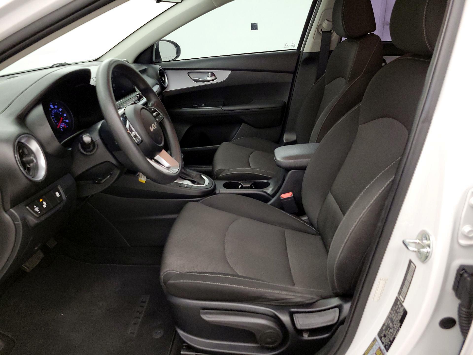 Thumbnail: 2023 Kia Forte - 11