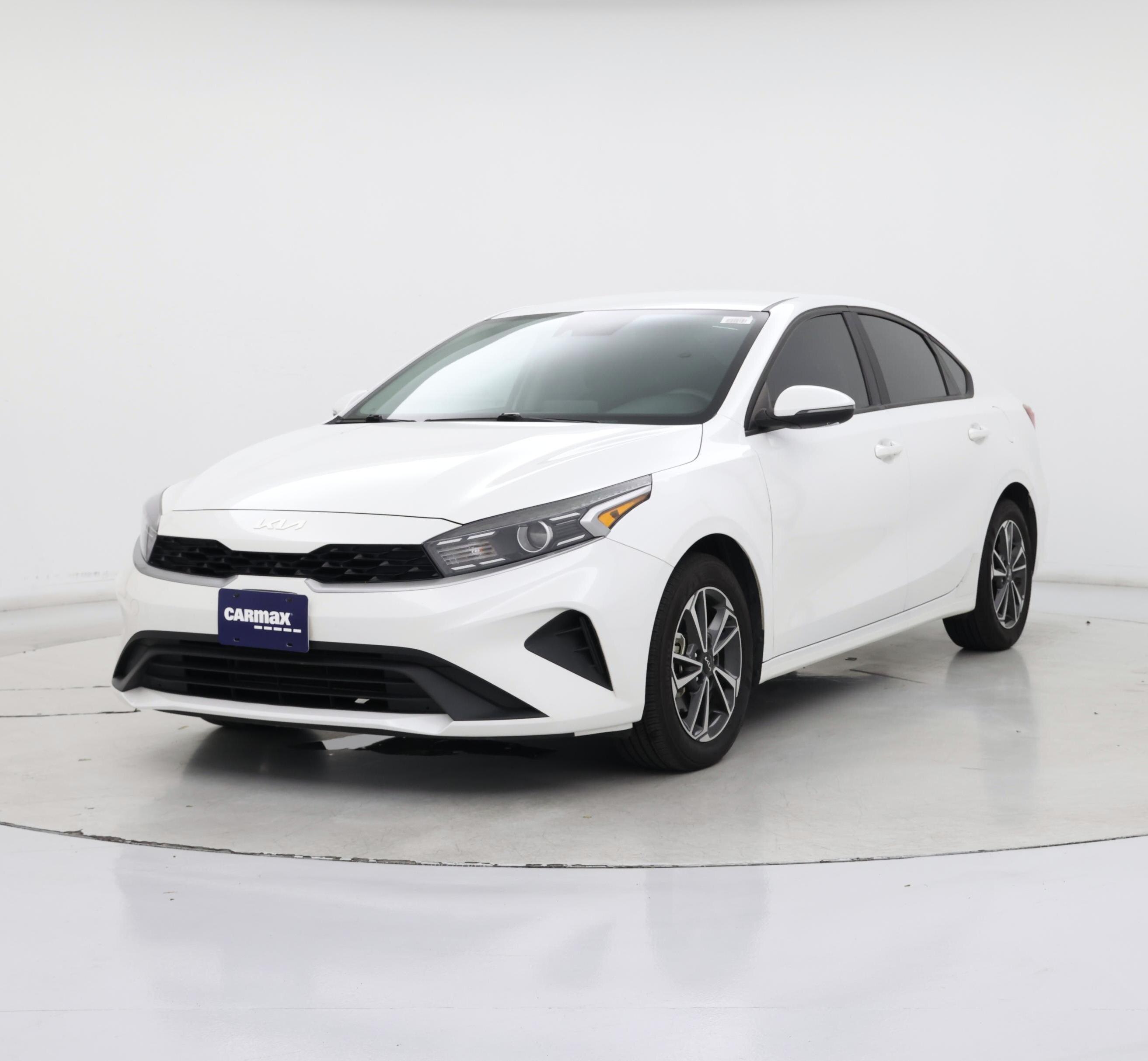 Thumbnail: 2023 Kia Forte - 4