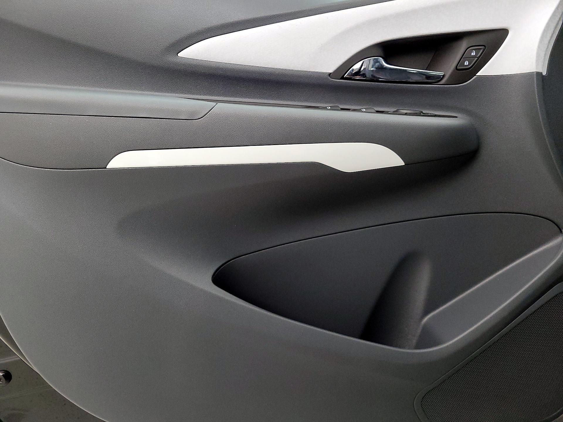 Thumbnail: 2020 Chevrolet Bolt EV - 12