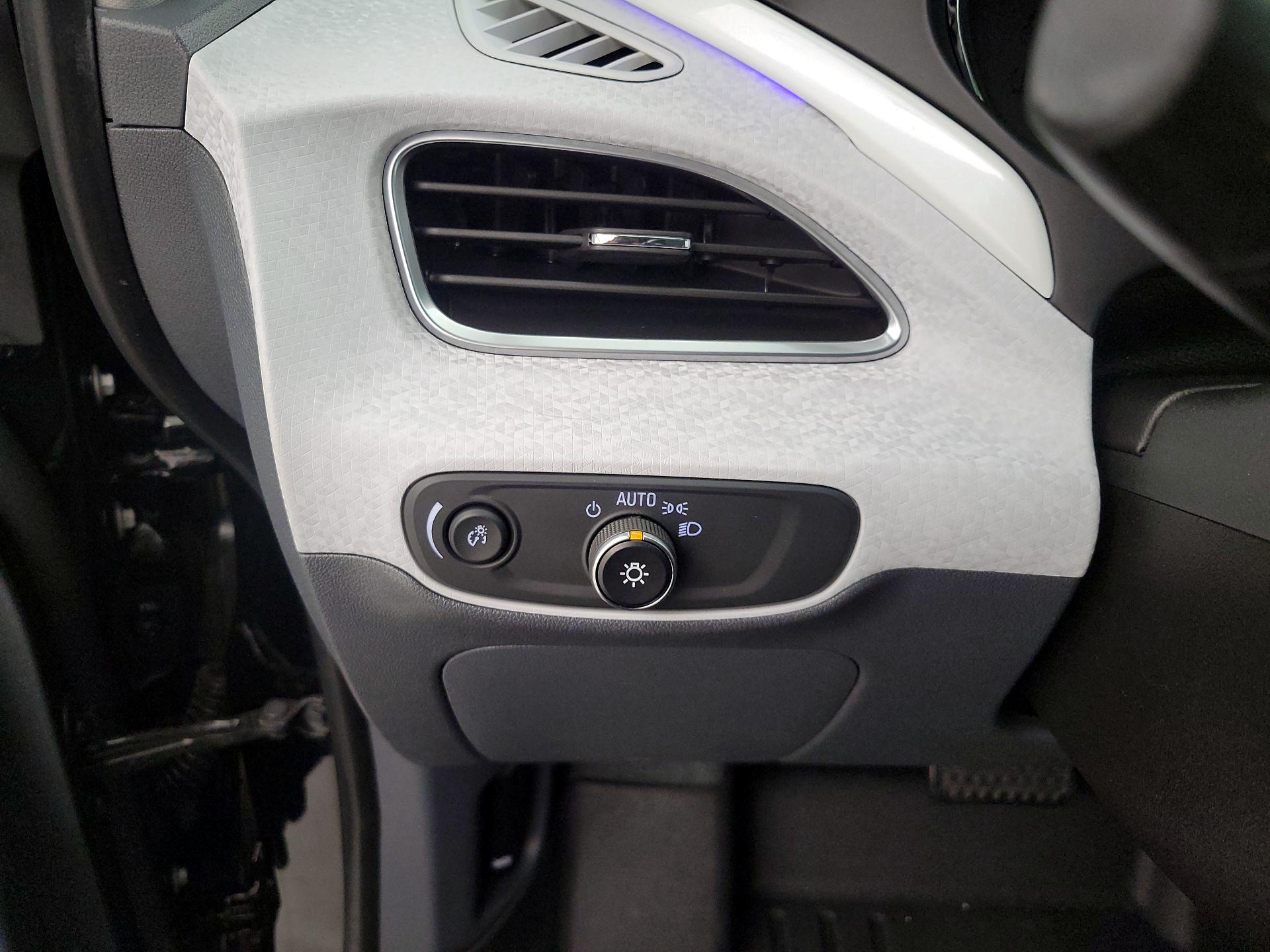 Thumbnail: 2020 Chevrolet Bolt EV - 13