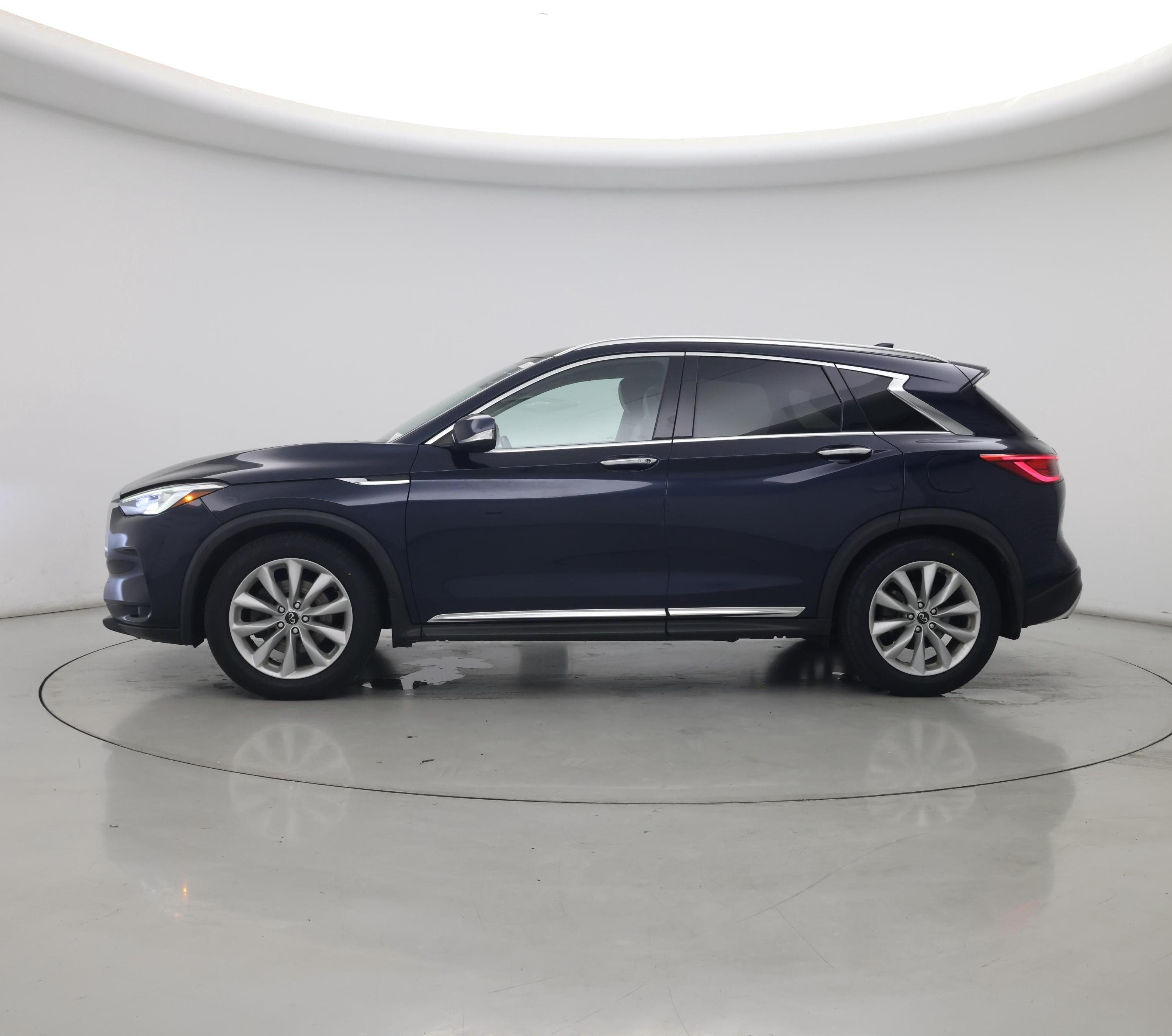 Thumbnail: 2019 INFINITI QX50 - 3