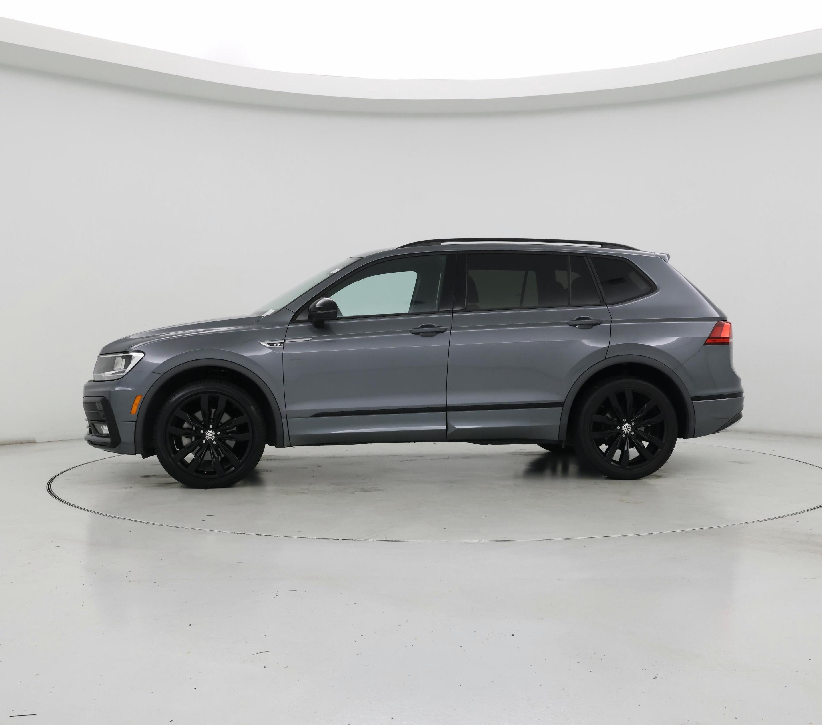 Thumbnail: 2021 Volkswagen Tiguan - 3
