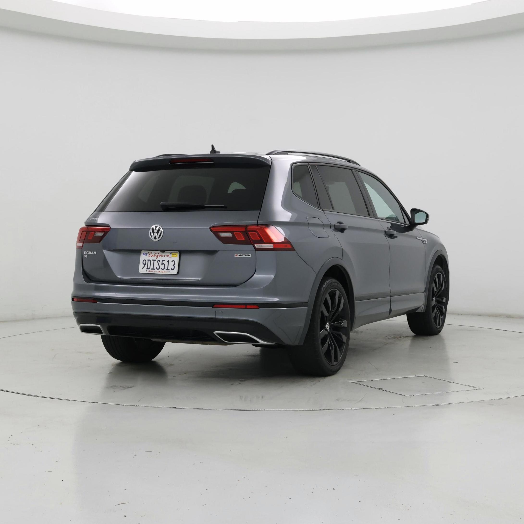 Thumbnail: 2021 Volkswagen Tiguan - 8