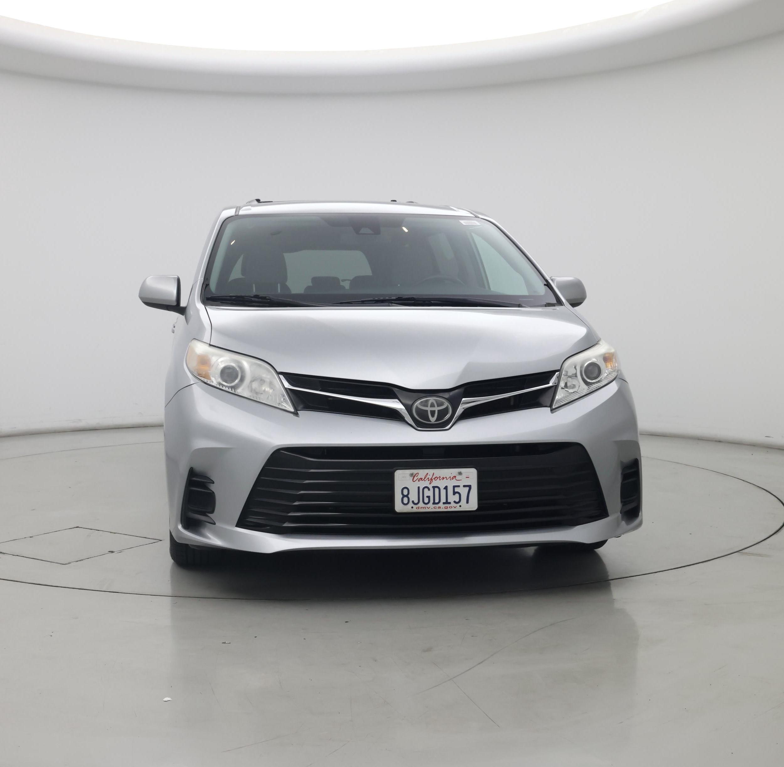 Thumbnail: 2019 Toyota Sienna - 5