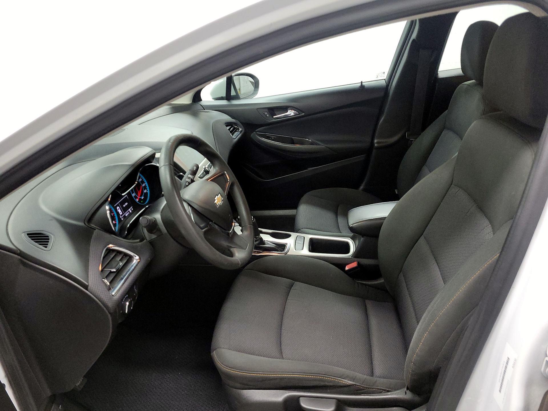Thumbnail: 2016 Chevrolet Cruze - 11