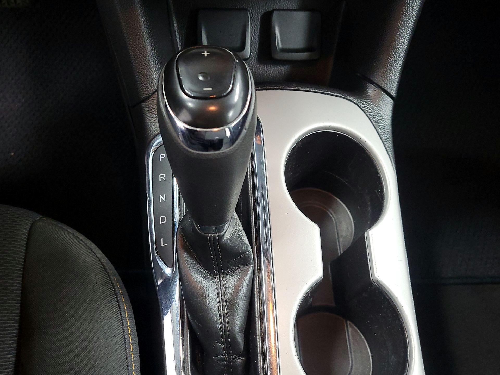 Thumbnail: 2016 Chevrolet Cruze - 17