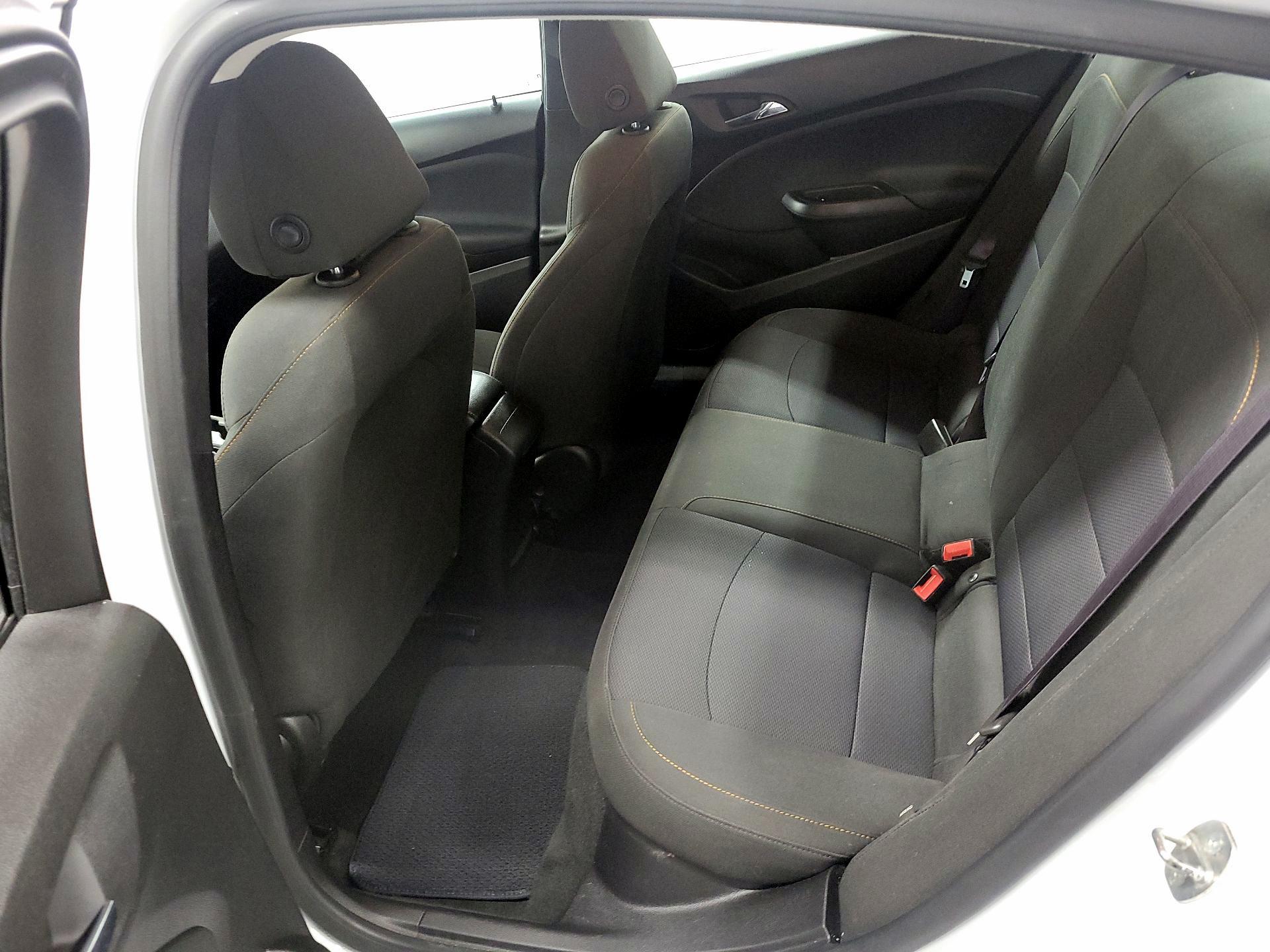 Thumbnail: 2016 Chevrolet Cruze - 18