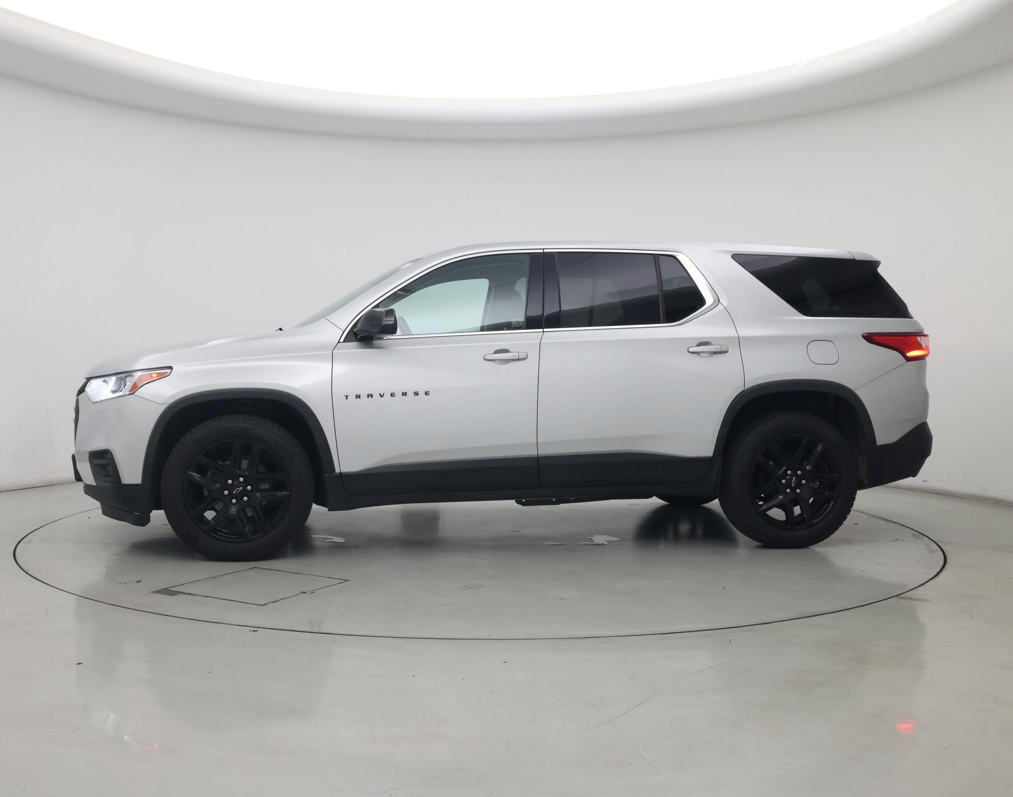 Thumbnail: 2019 Chevrolet Traverse - 3