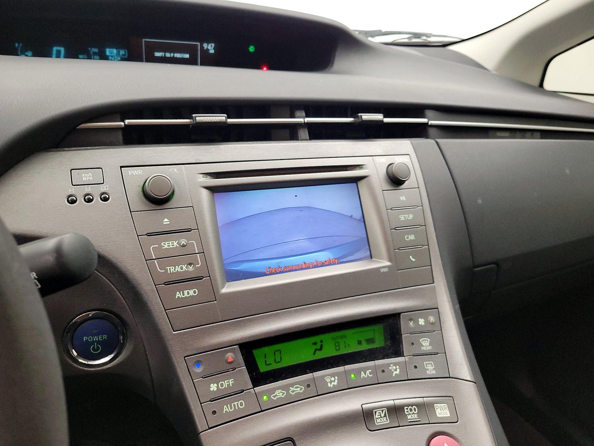 Thumbnail: 2015 Toyota Prius - 12