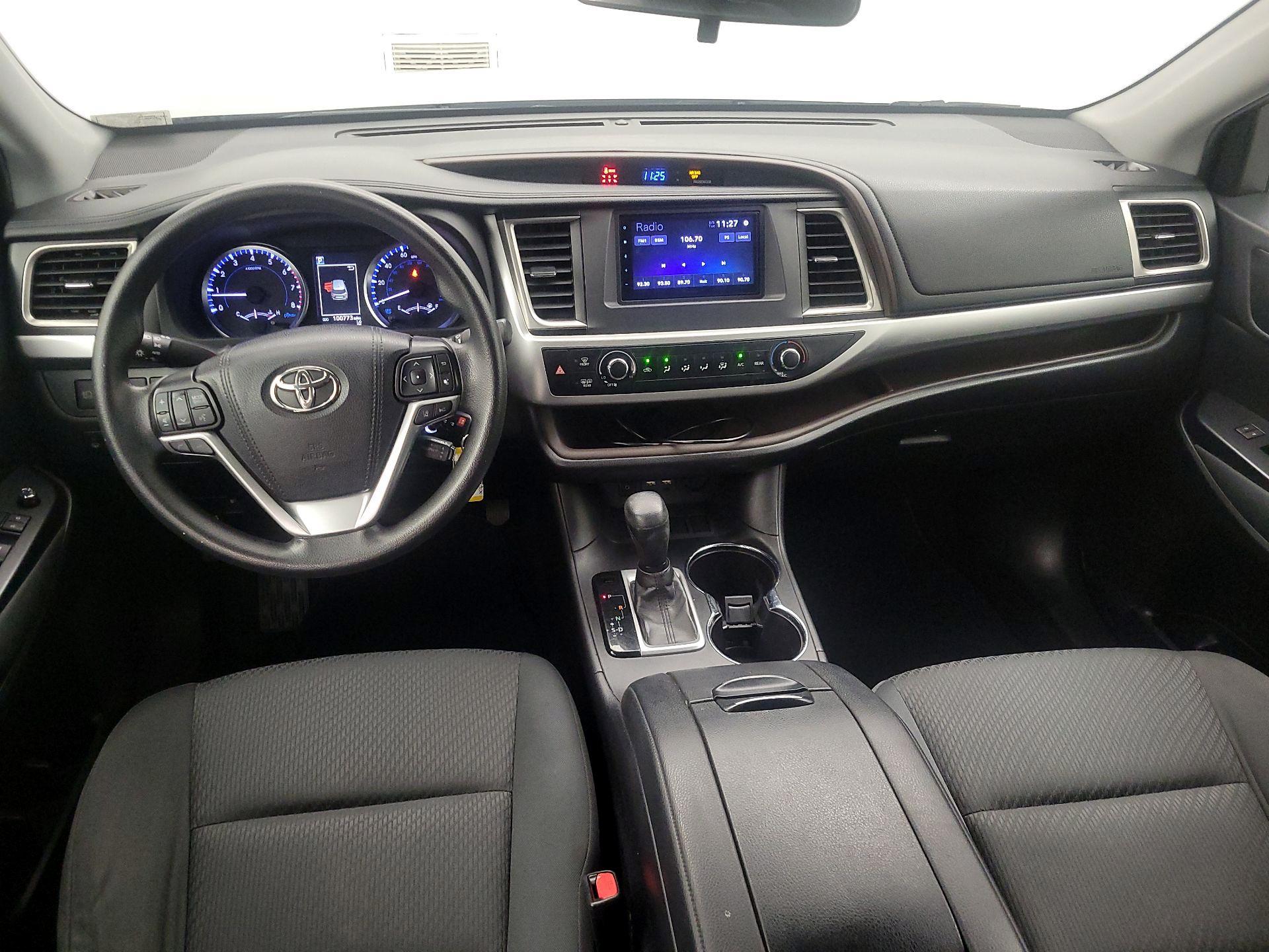 Thumbnail: 2019 Toyota Highlander - 9