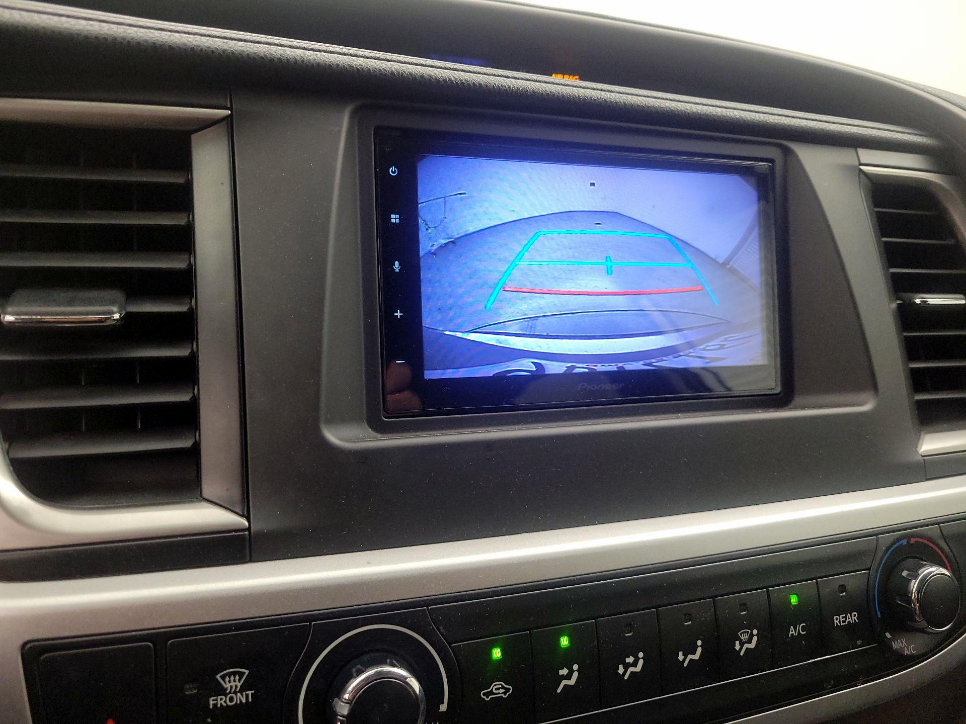Thumbnail: 2019 Toyota Highlander - 14