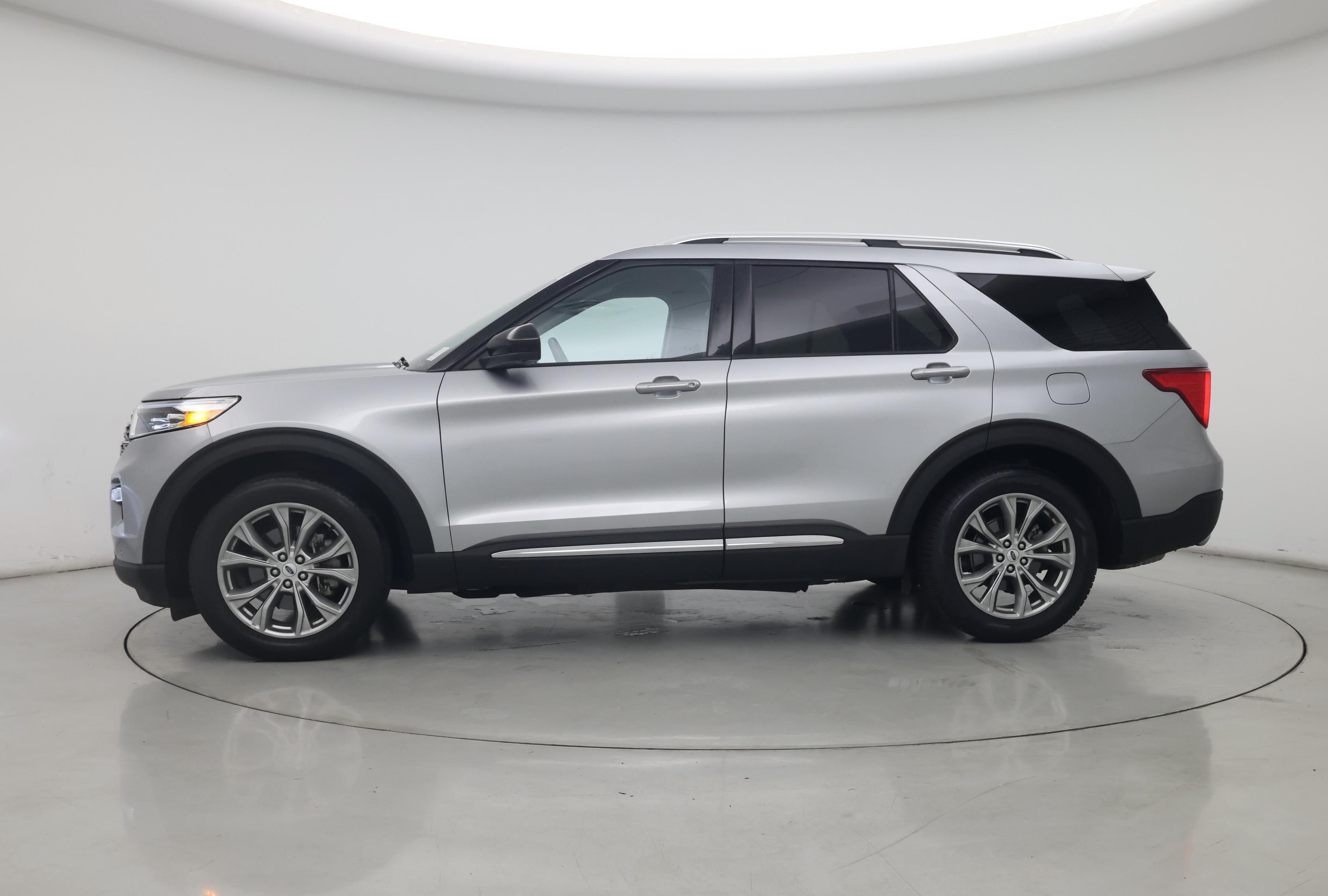 Thumbnail: 2023 Ford Explorer - 3