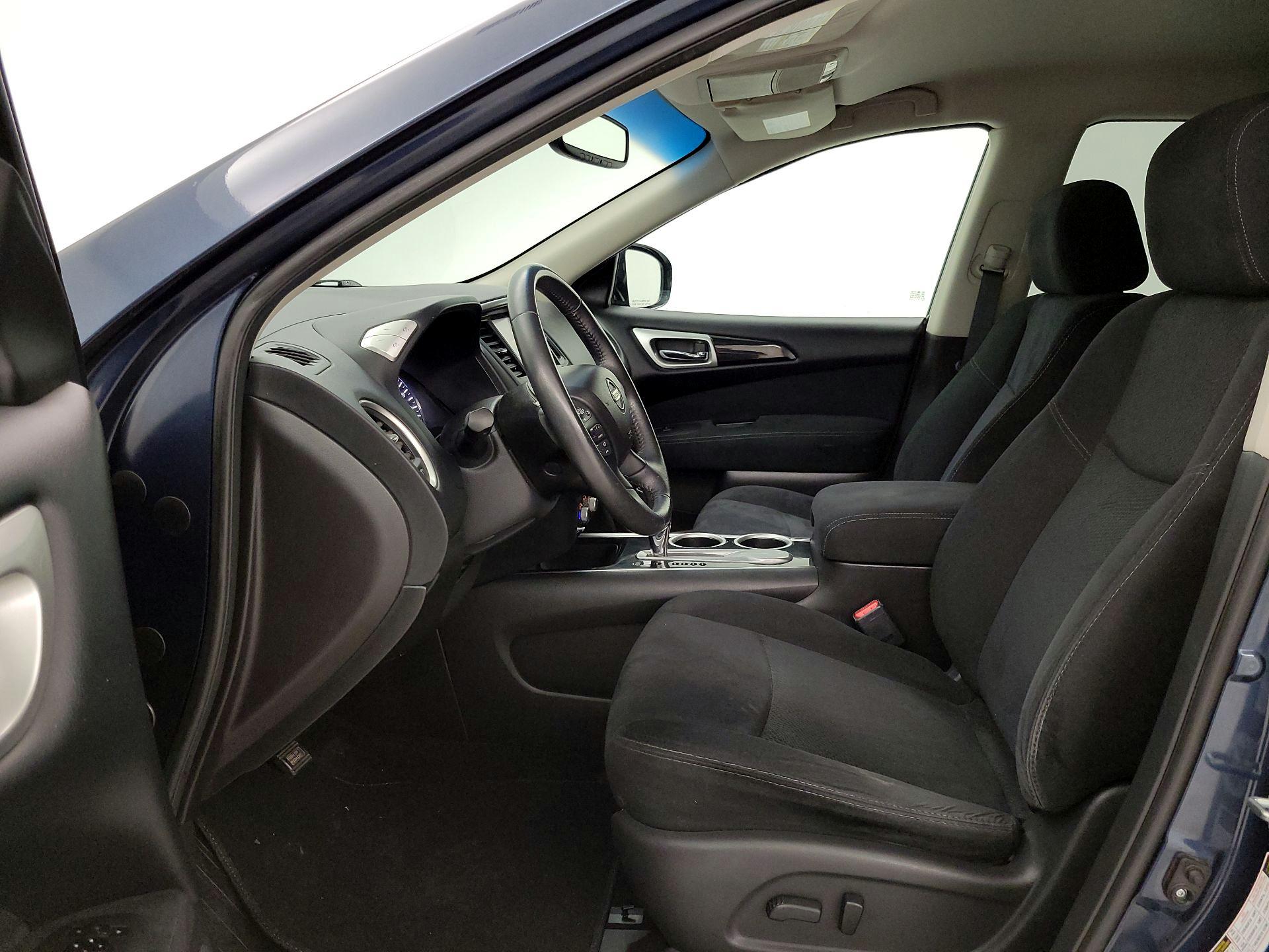 Thumbnail: 2015 Nissan Pathfinder - 11