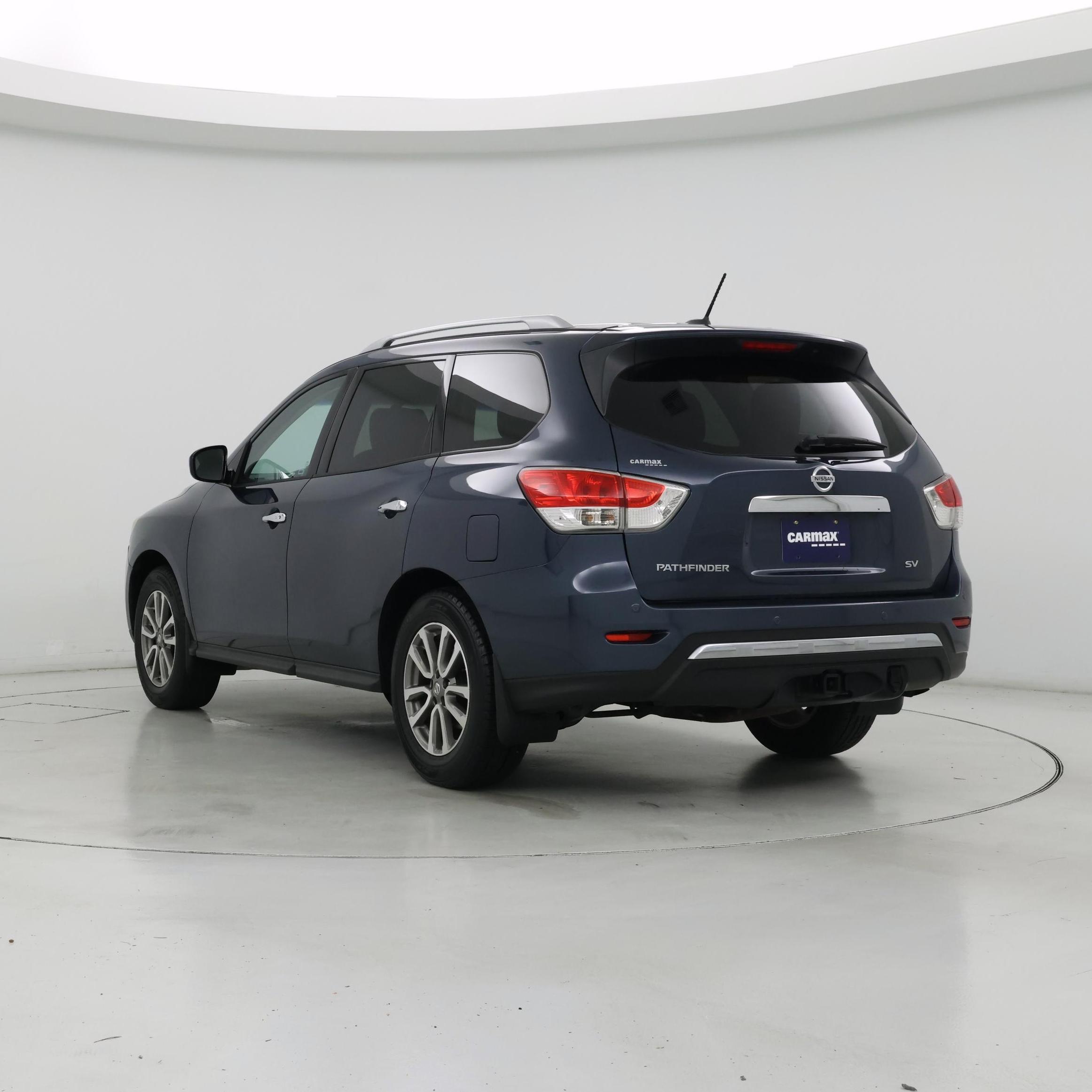 Thumbnail: 2015 Nissan Pathfinder - 2