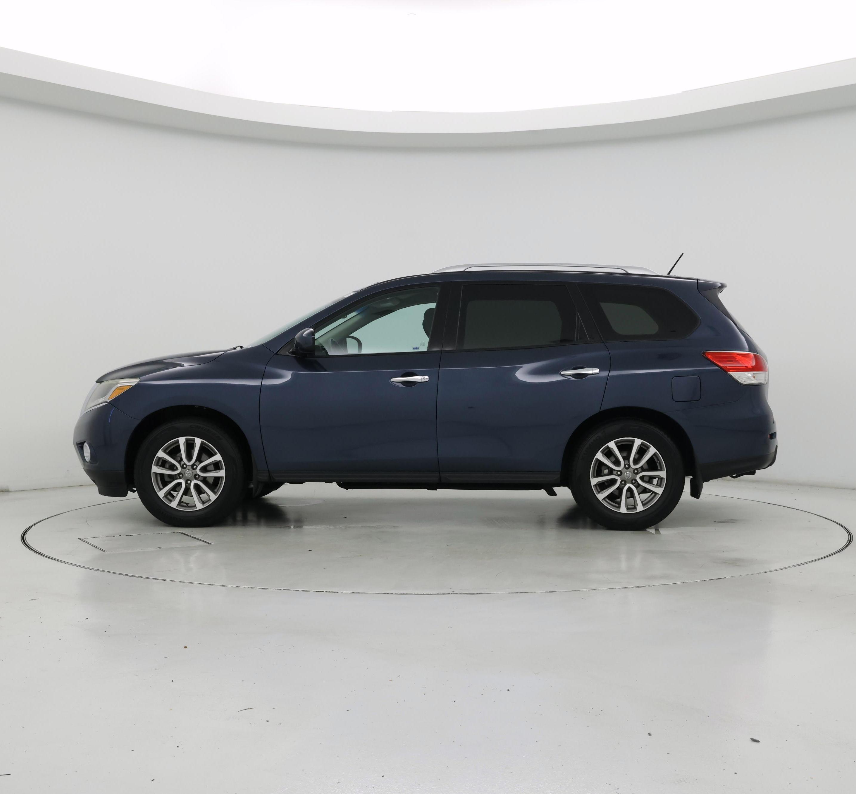 Thumbnail: 2015 Nissan Pathfinder - 3