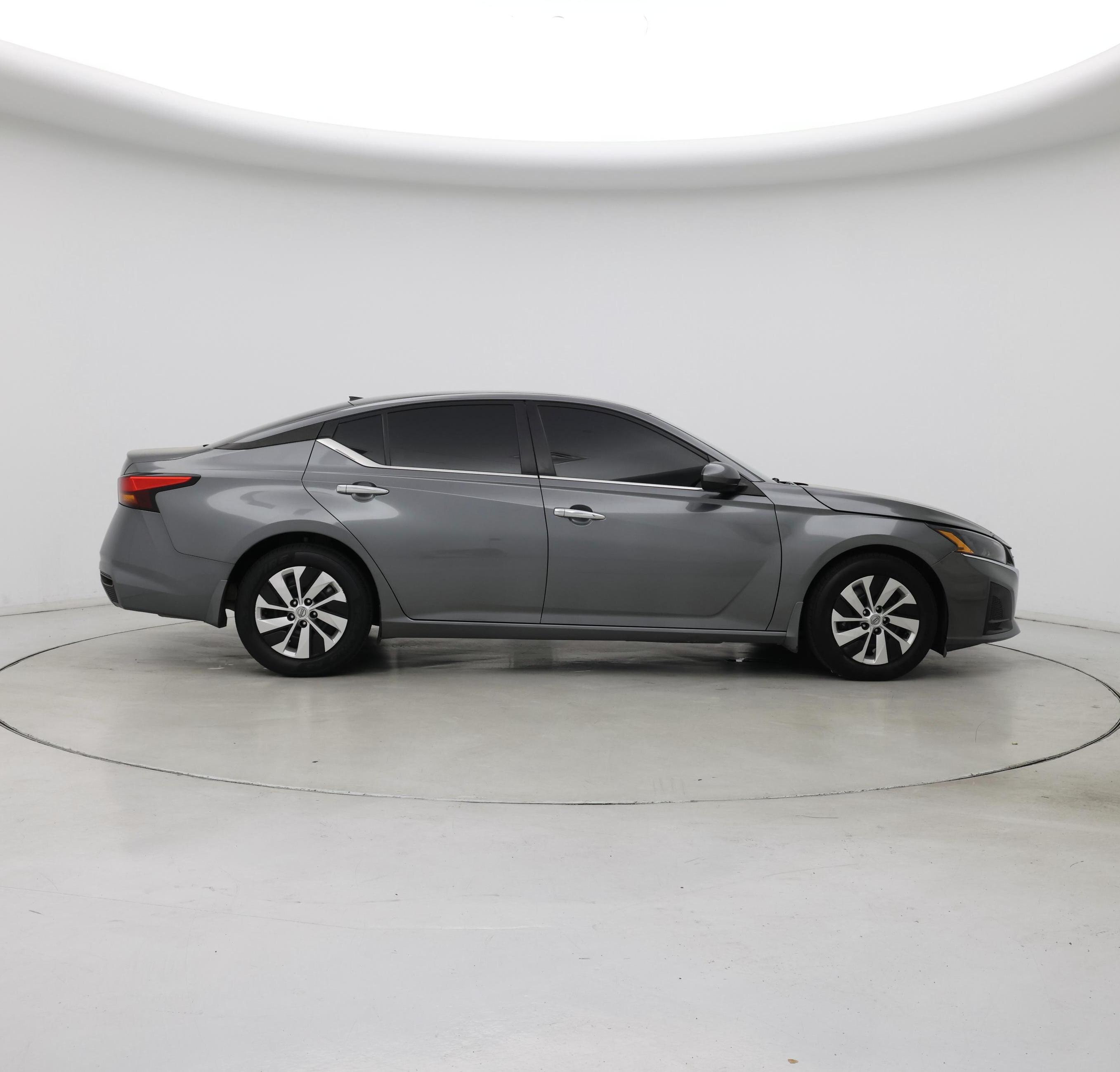 Thumbnail: 2023 Nissan Altima - 7