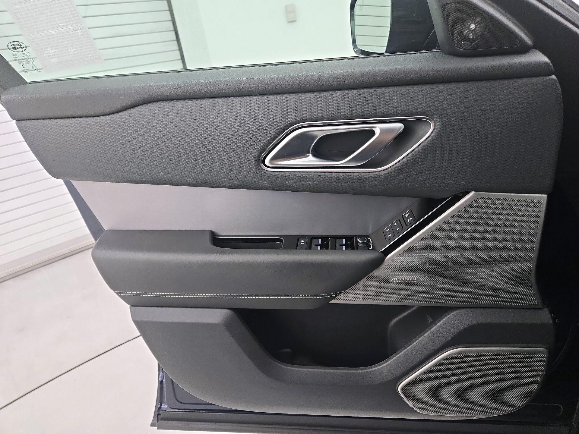 Thumbnail: 2021 Land Rover Range Rover Velar - 12