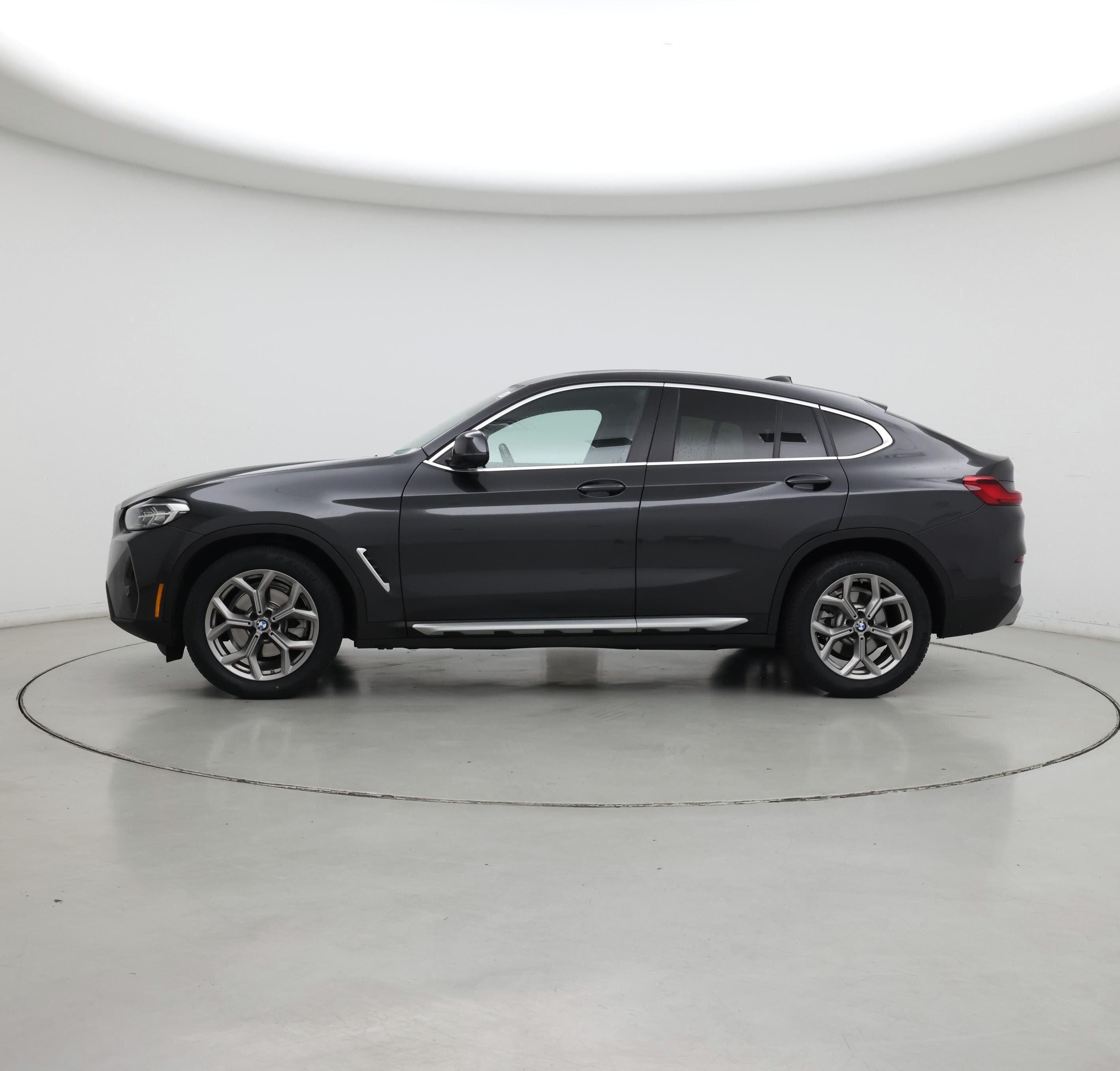 Thumbnail: 2022 BMW X4 - 3