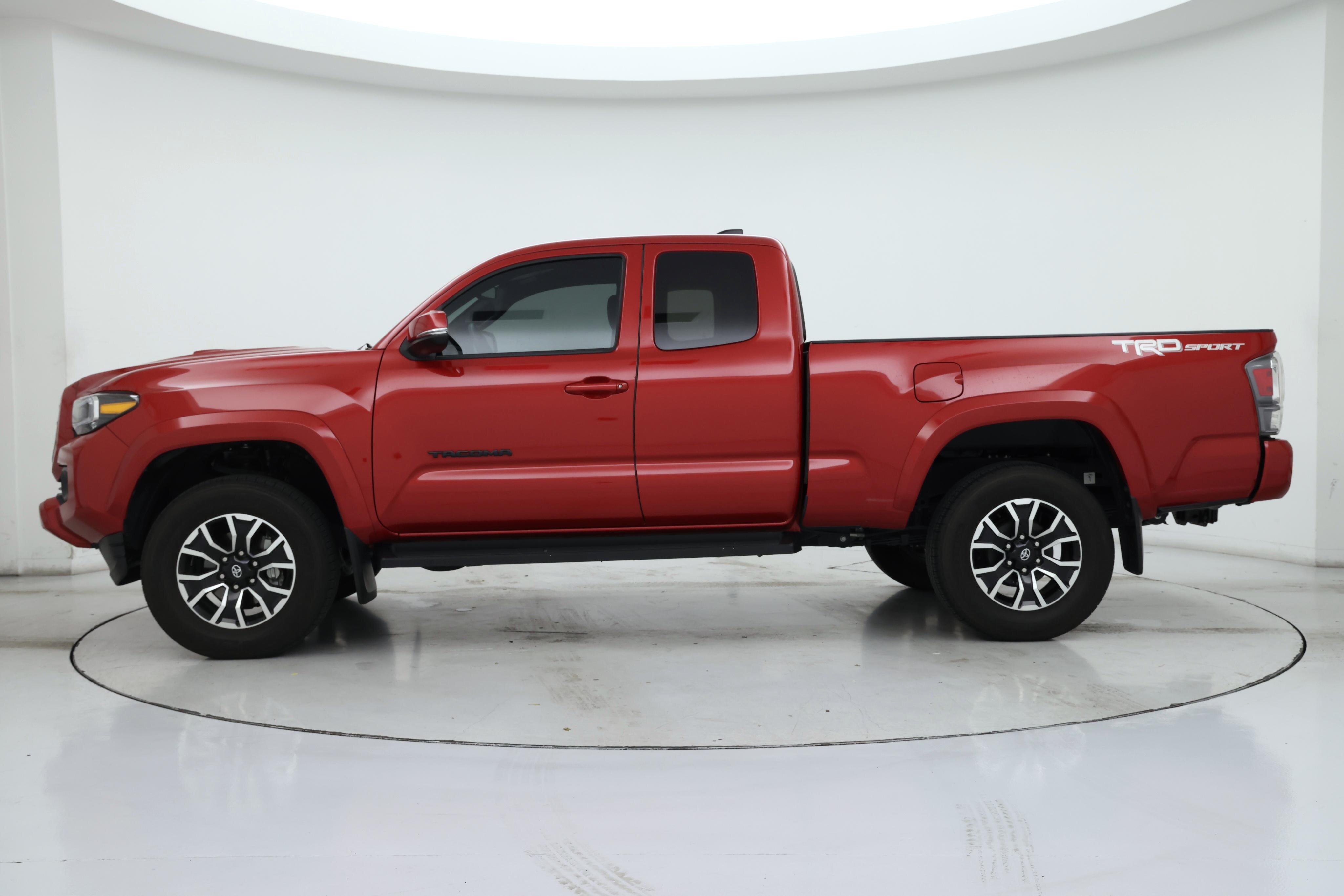 Thumbnail: 2022 Toyota Tacoma - 3