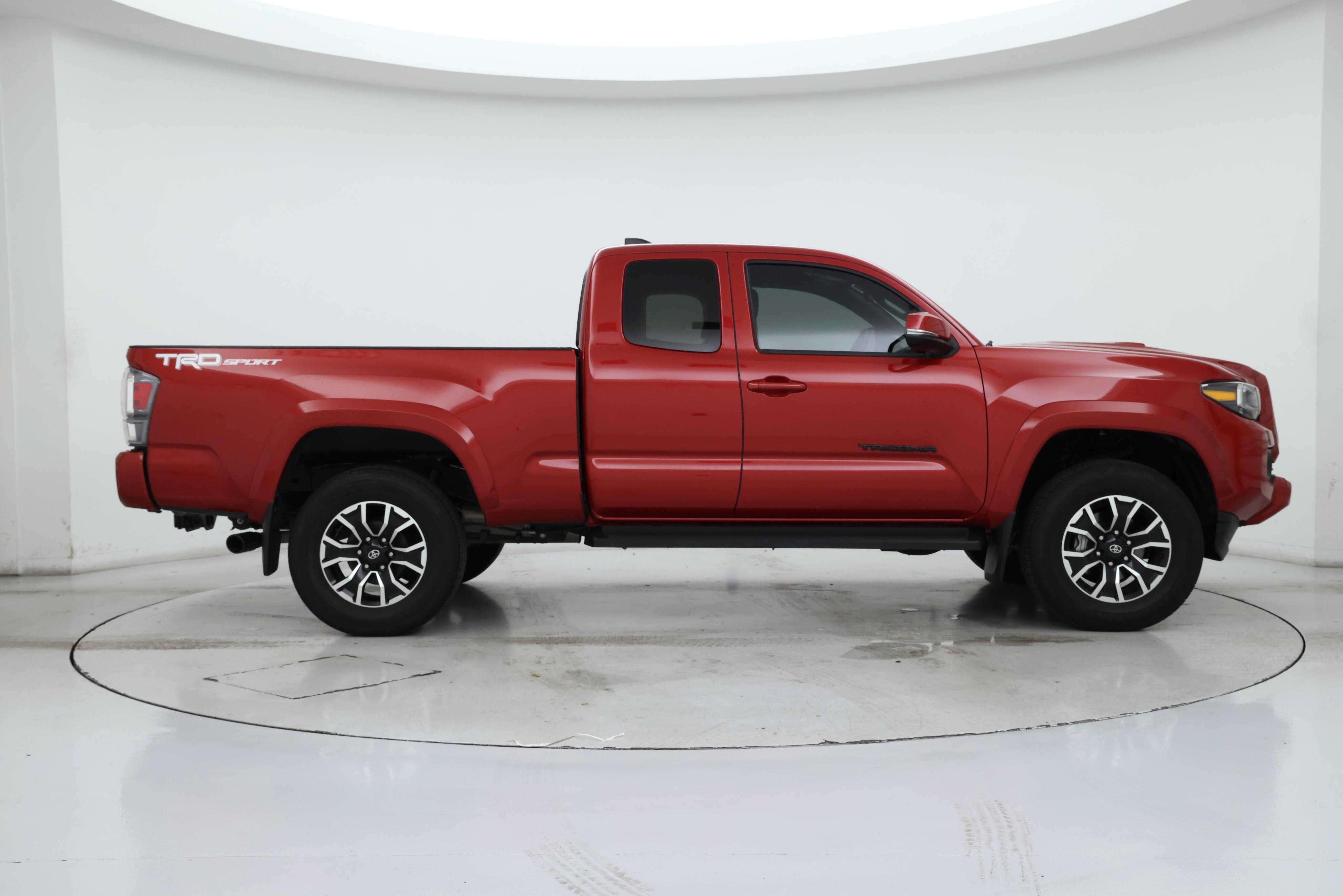 Thumbnail: 2022 Toyota Tacoma - 7