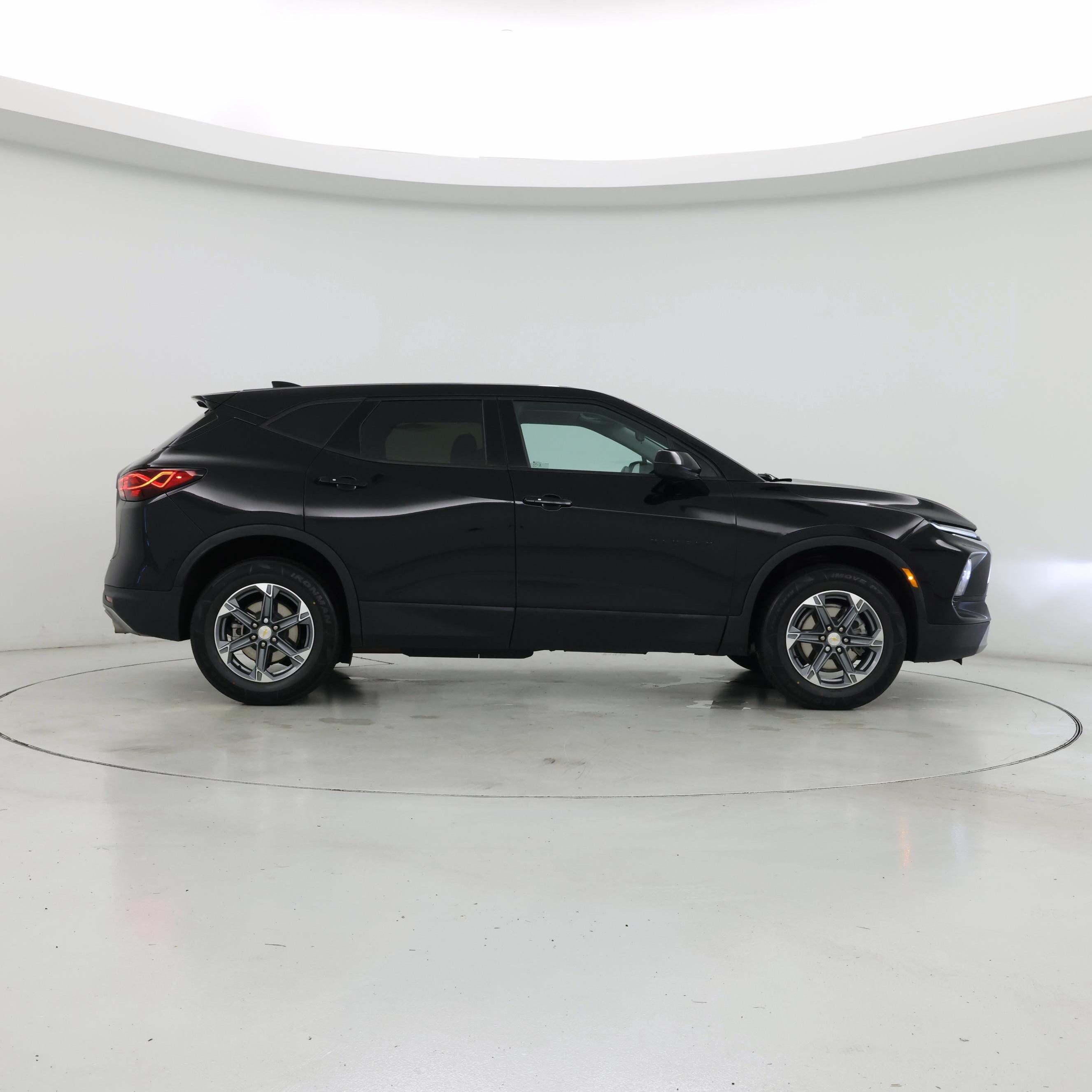 Thumbnail: 2023 Chevrolet Blazer - 7