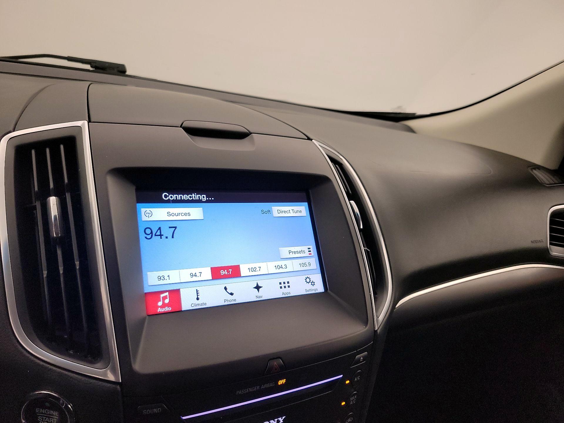 Thumbnail: 2016 Ford Edge - 16