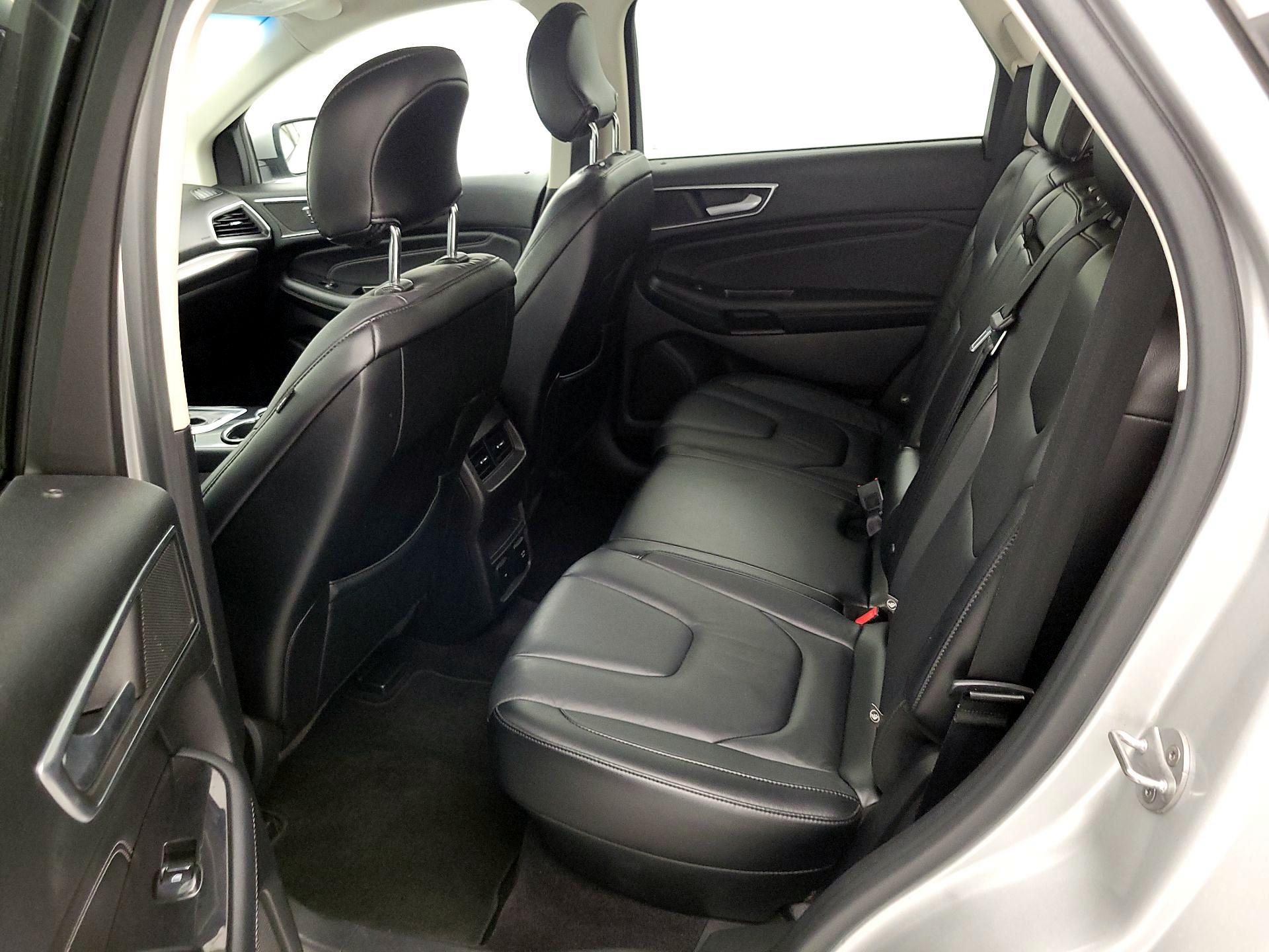 Thumbnail: 2016 Ford Edge - 20