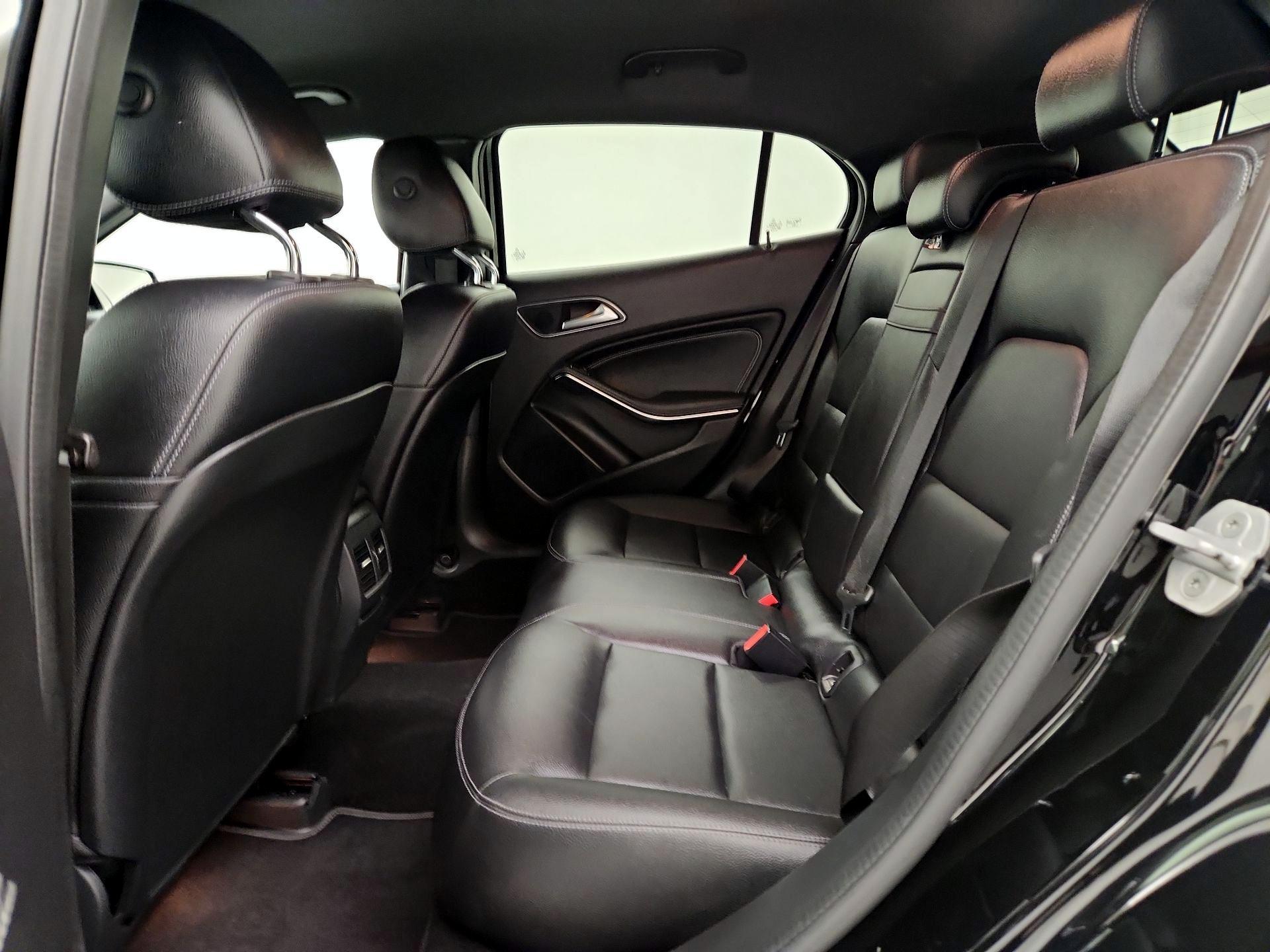 Thumbnail: 2018 Mercedes-Benz GLA - 19