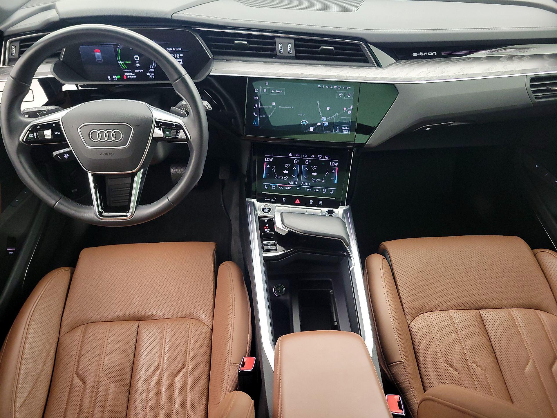 Thumbnail: 2023 Audi e-tron - 9