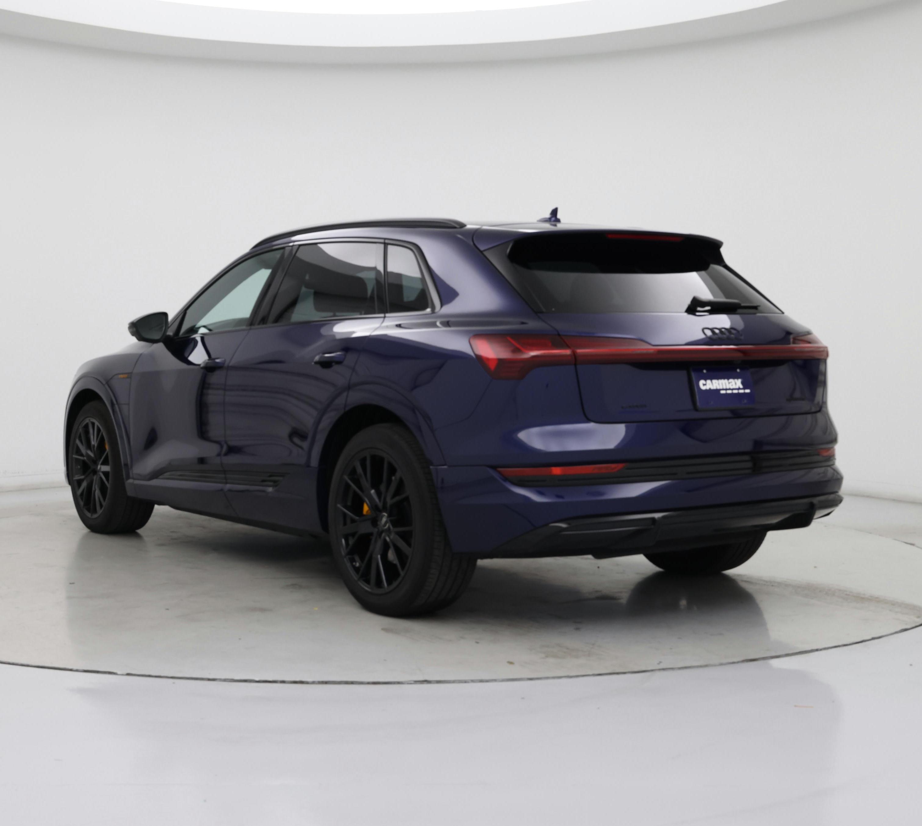 Thumbnail: 2023 Audi e-tron - 2