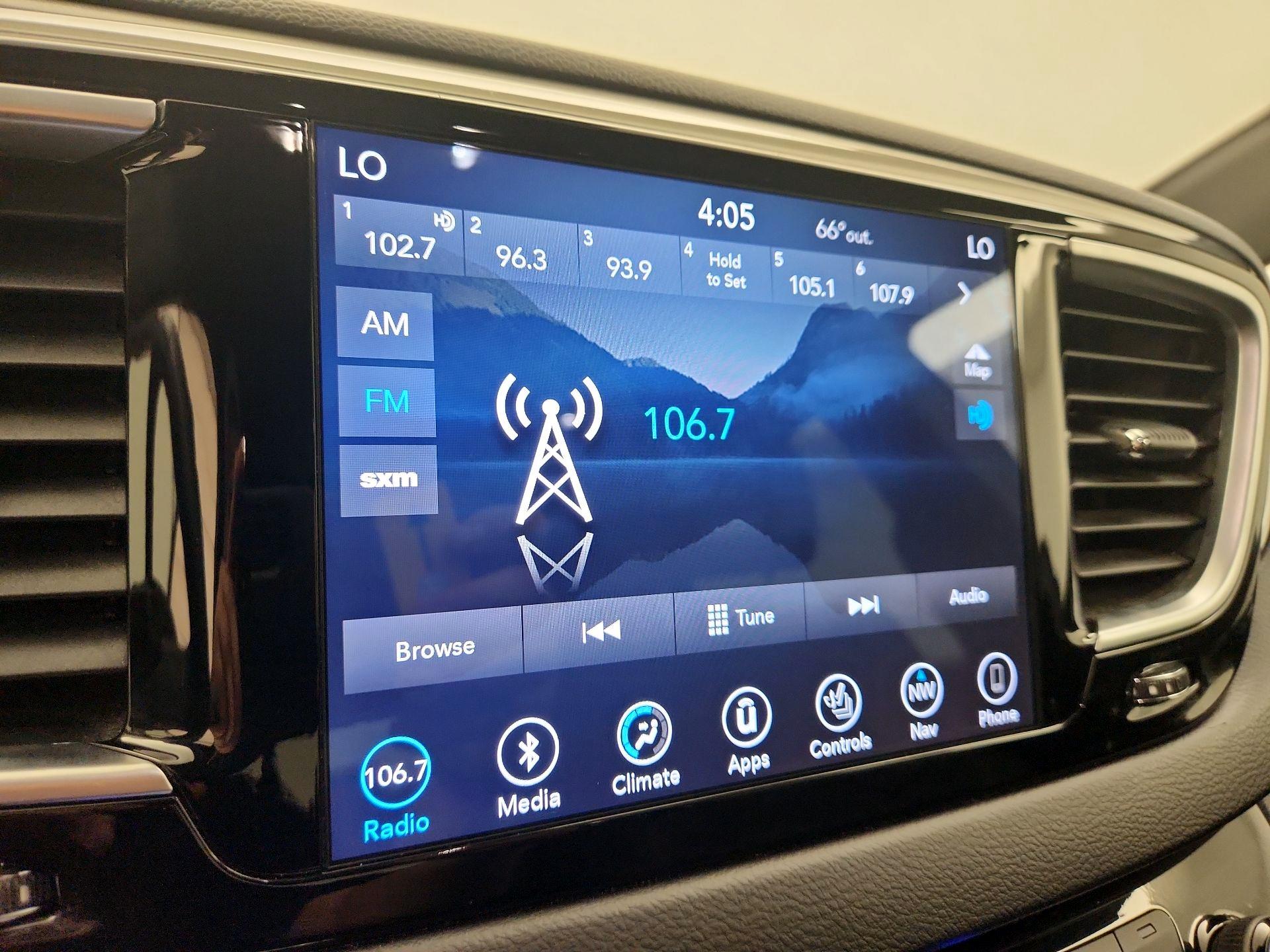 Thumbnail: 2019 Chrysler Pacifica - 16