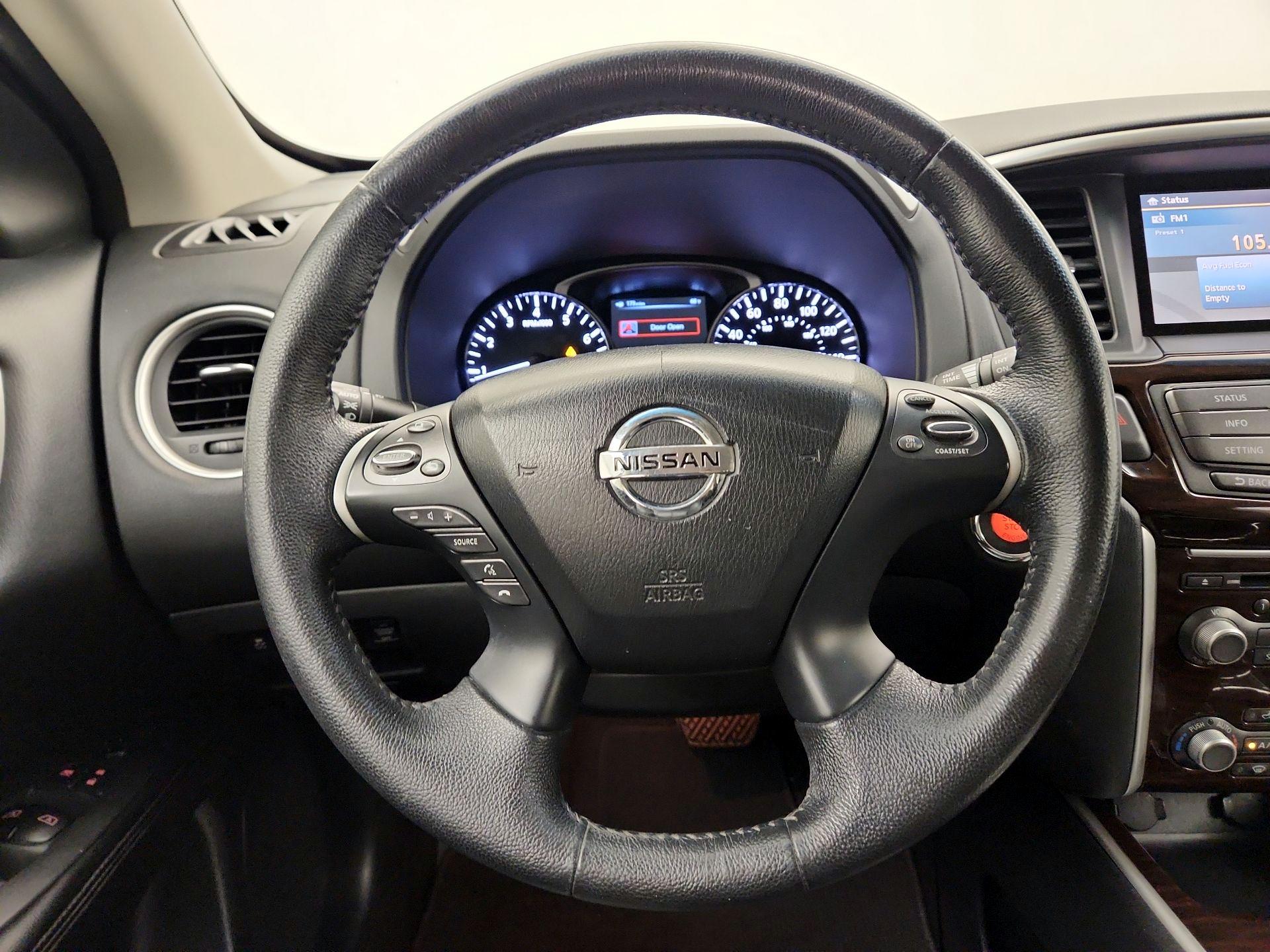 Thumbnail: 2013 Nissan Pathfinder - 10