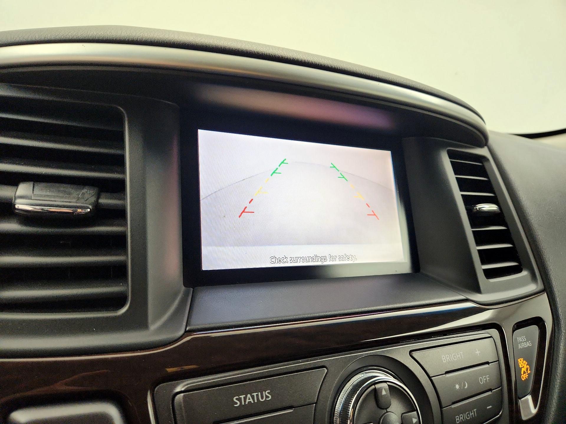 Thumbnail: 2013 Nissan Pathfinder - 14