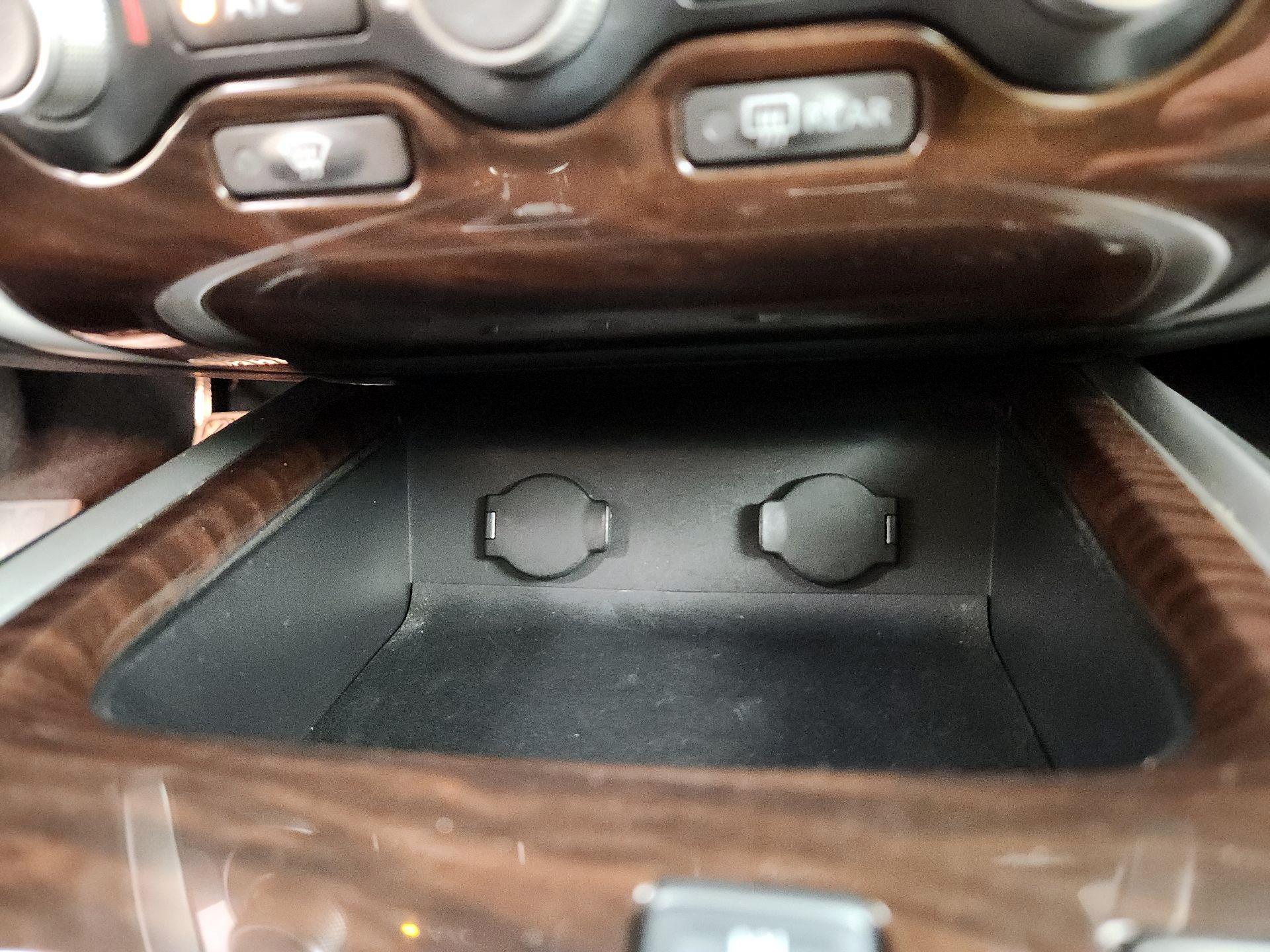 Thumbnail: 2013 Nissan Pathfinder - 18