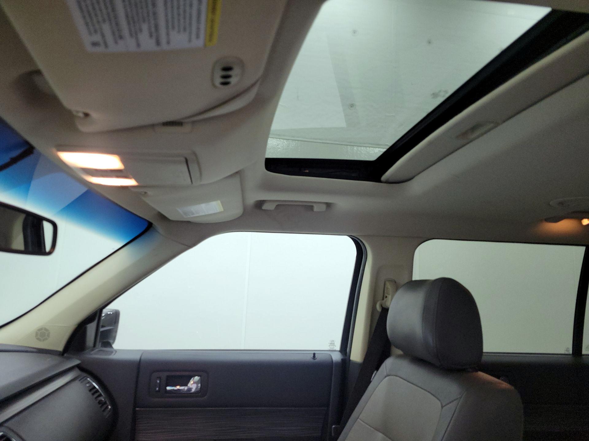 Thumbnail: 2016 Ford Flex - 19