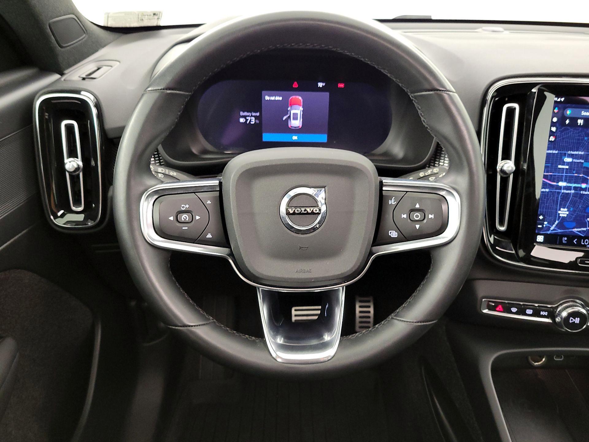 Thumbnail: 2022 Volvo XC40 - 10